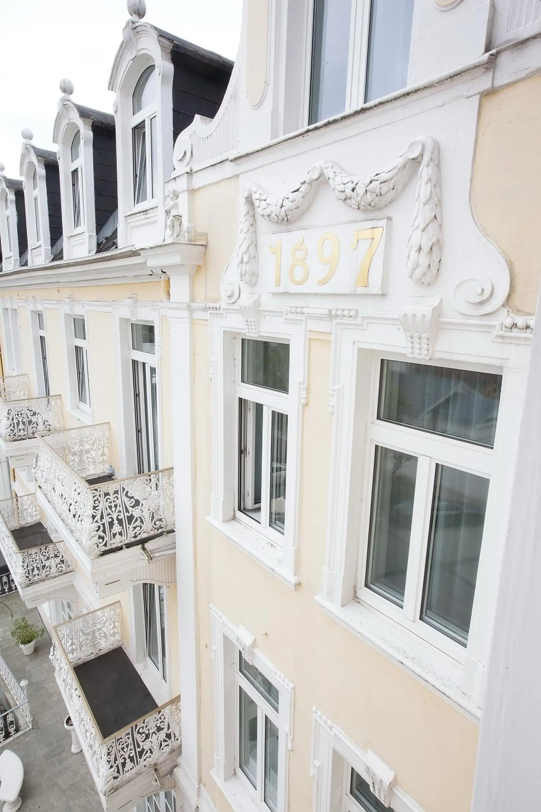 Day in Hotel Rheinischer Hof Bad Soden