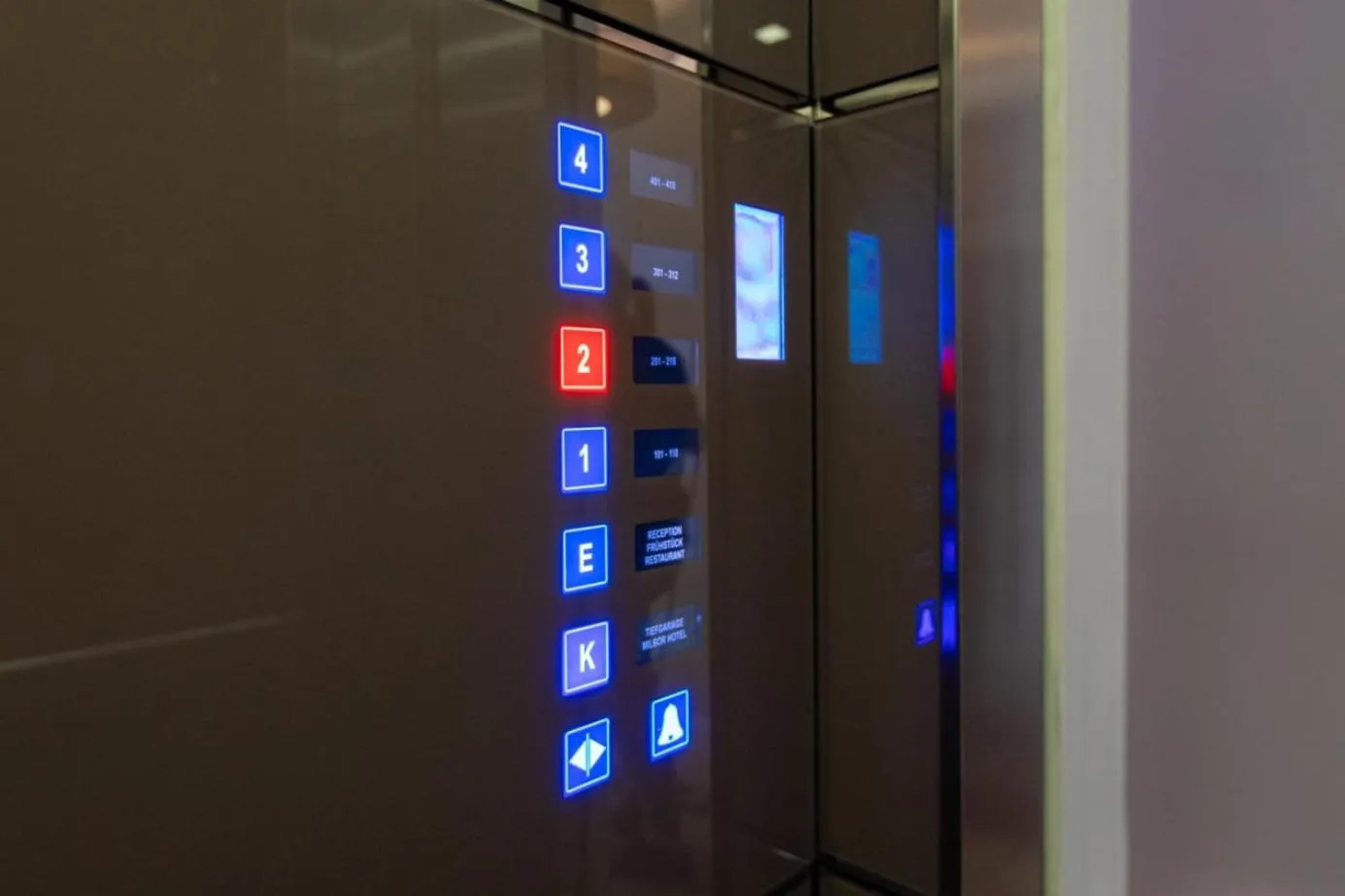 elevator in Hotel Rheinischer Hof Bad Soden