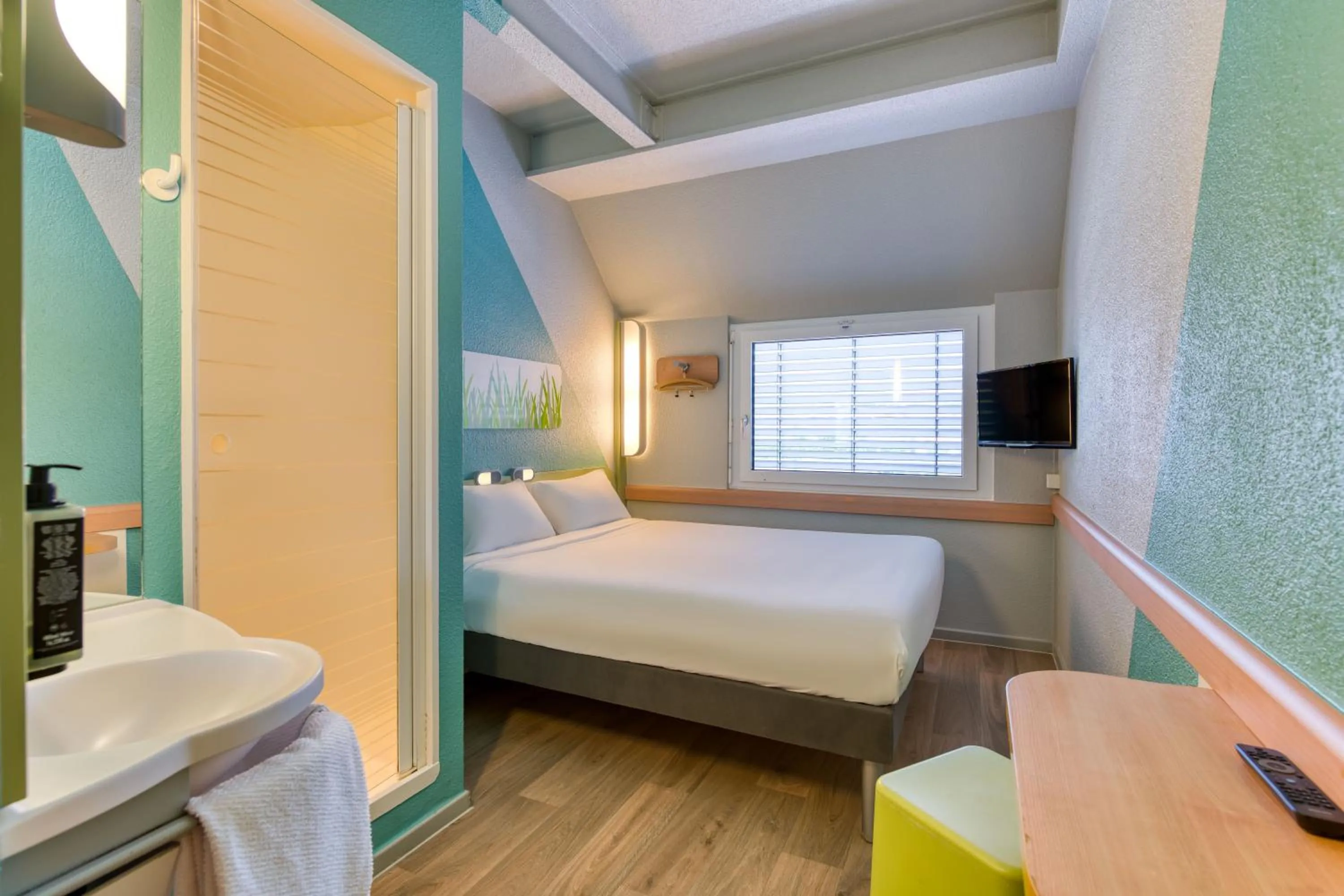 Bed in ibis budget Hotel Luzern City