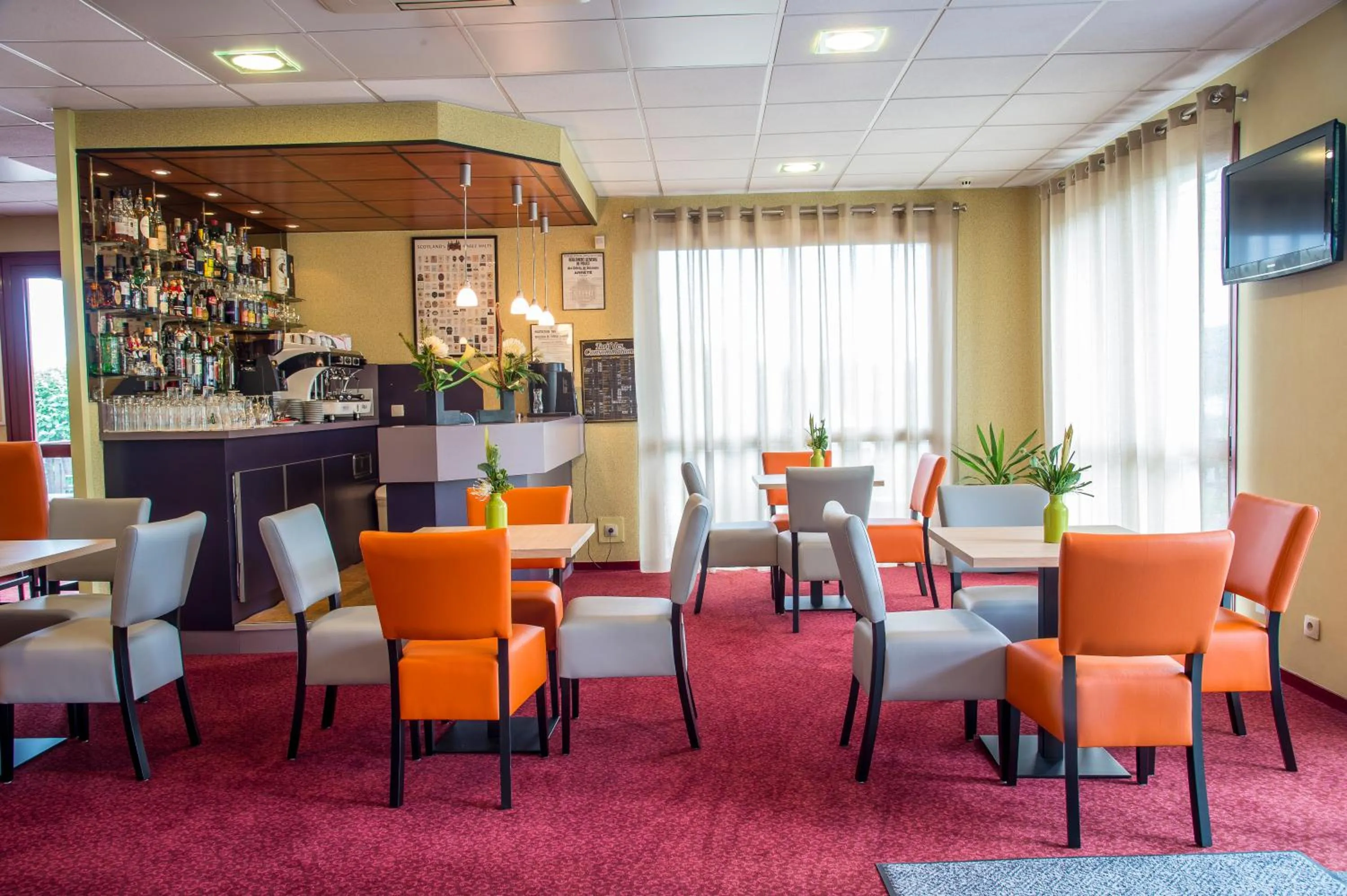 Day in Hôtel de l'Isle - L'Isle d'Abeau