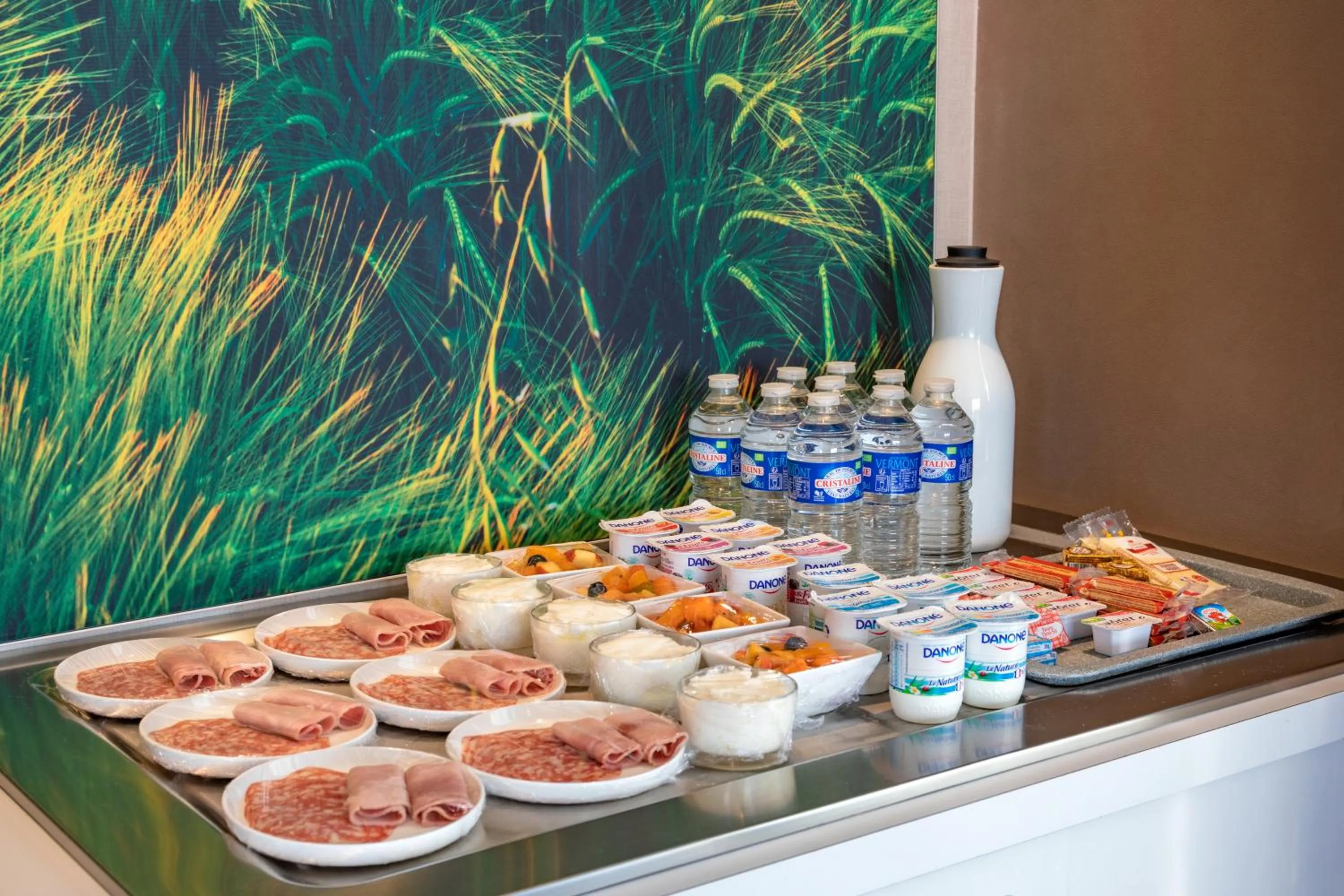 Breakfast in Hôtel de l'Isle - L'Isle d'Abeau