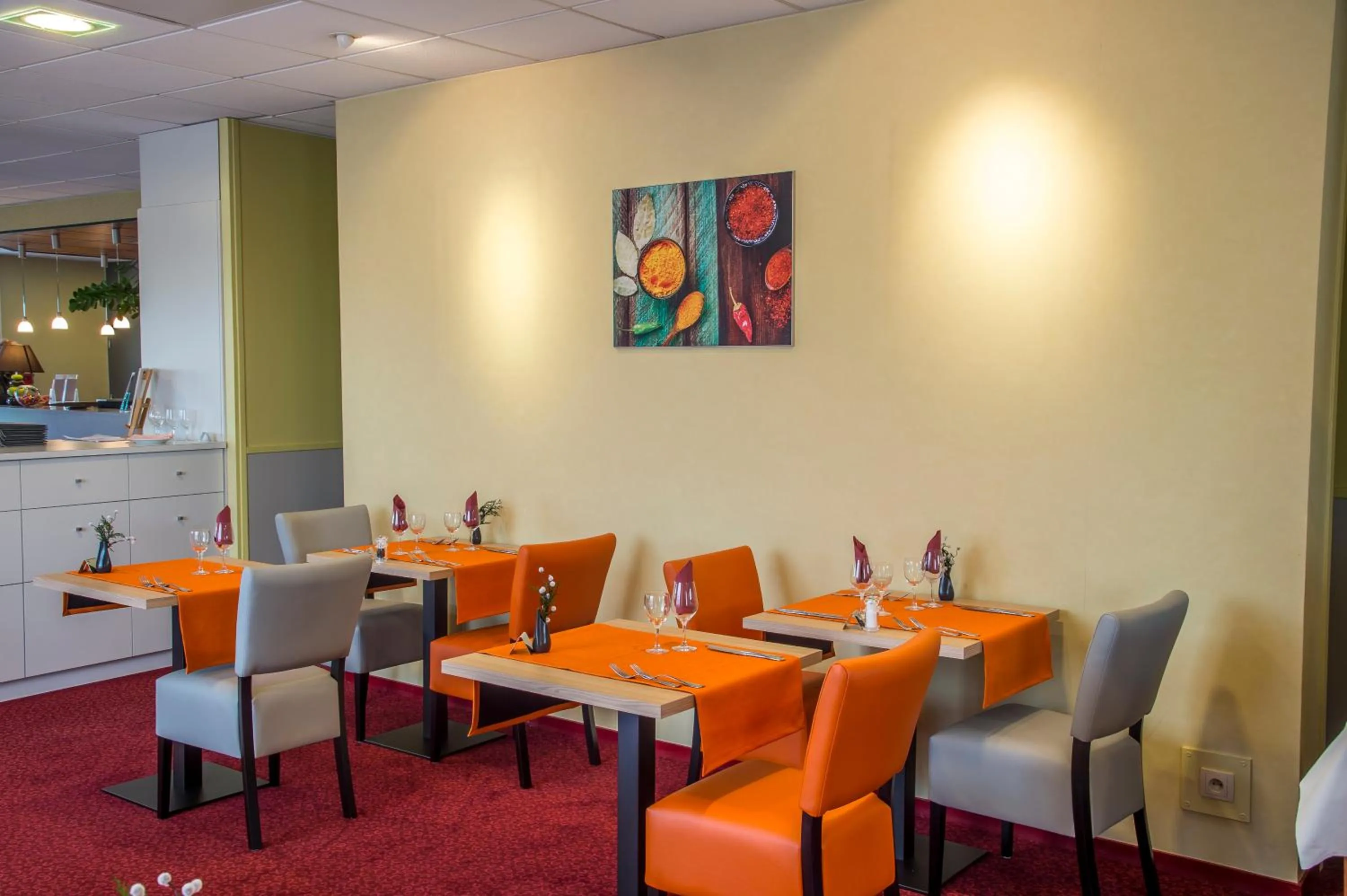 Restaurant/places to eat in Hôtel de l'Isle - L'Isle d'Abeau