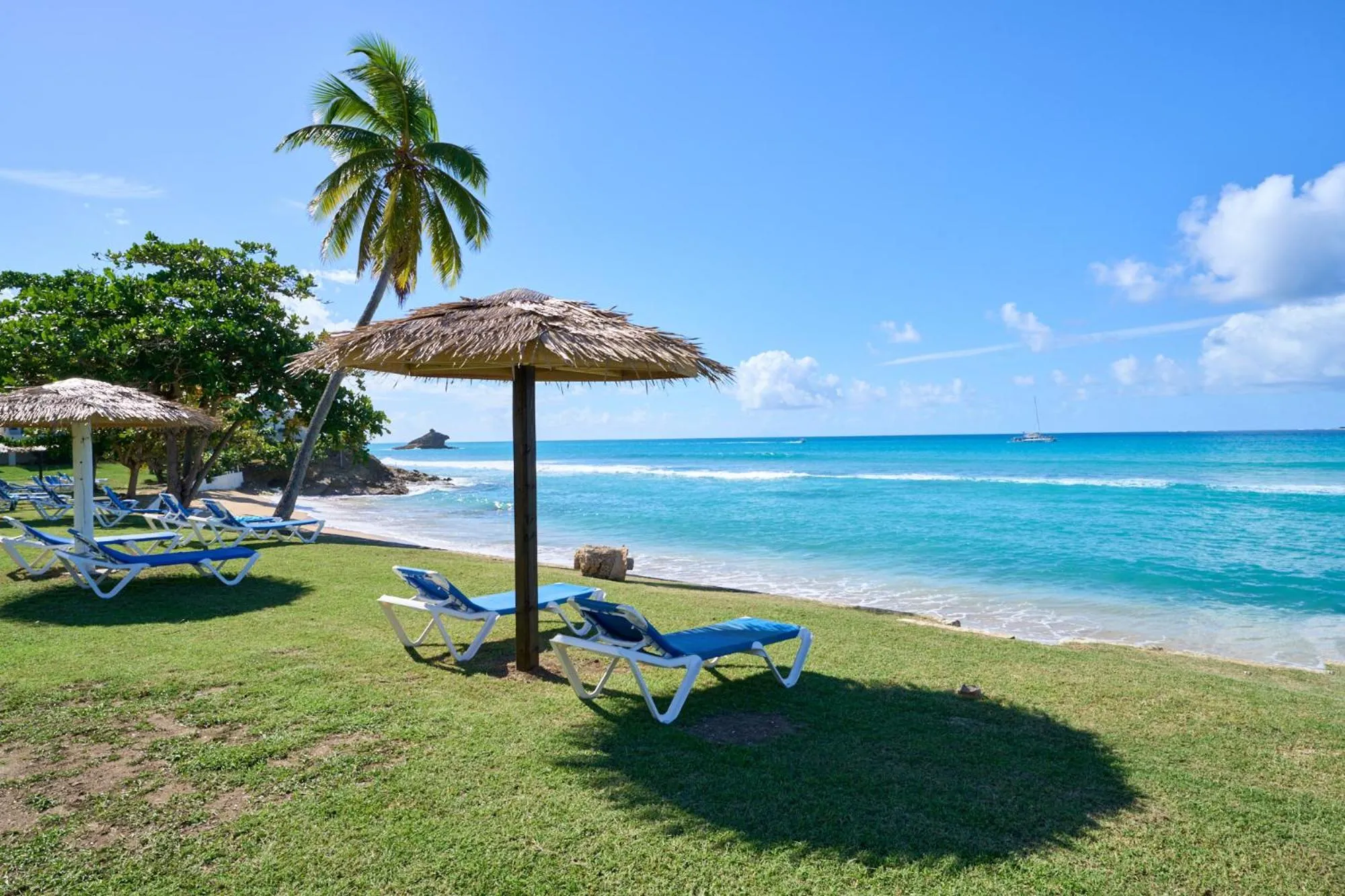 Beach in Hawksbill Resort Antigua - All Inclusive