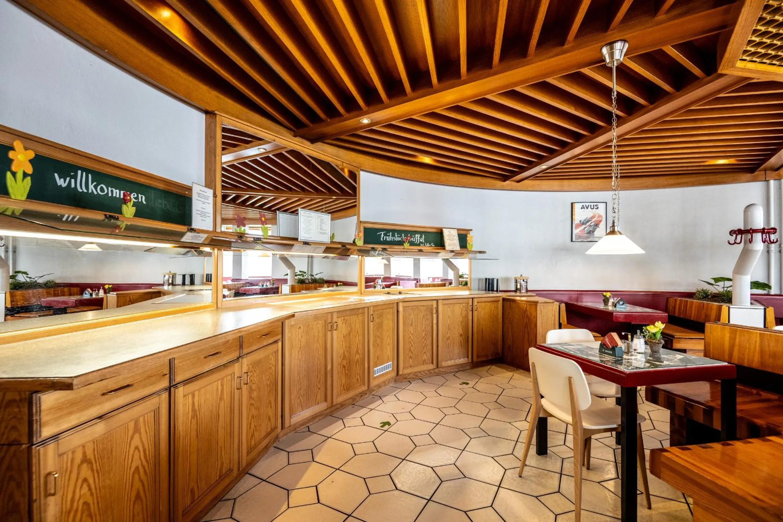 Restaurant/places to eat in Hotel und Rasthof AVUS