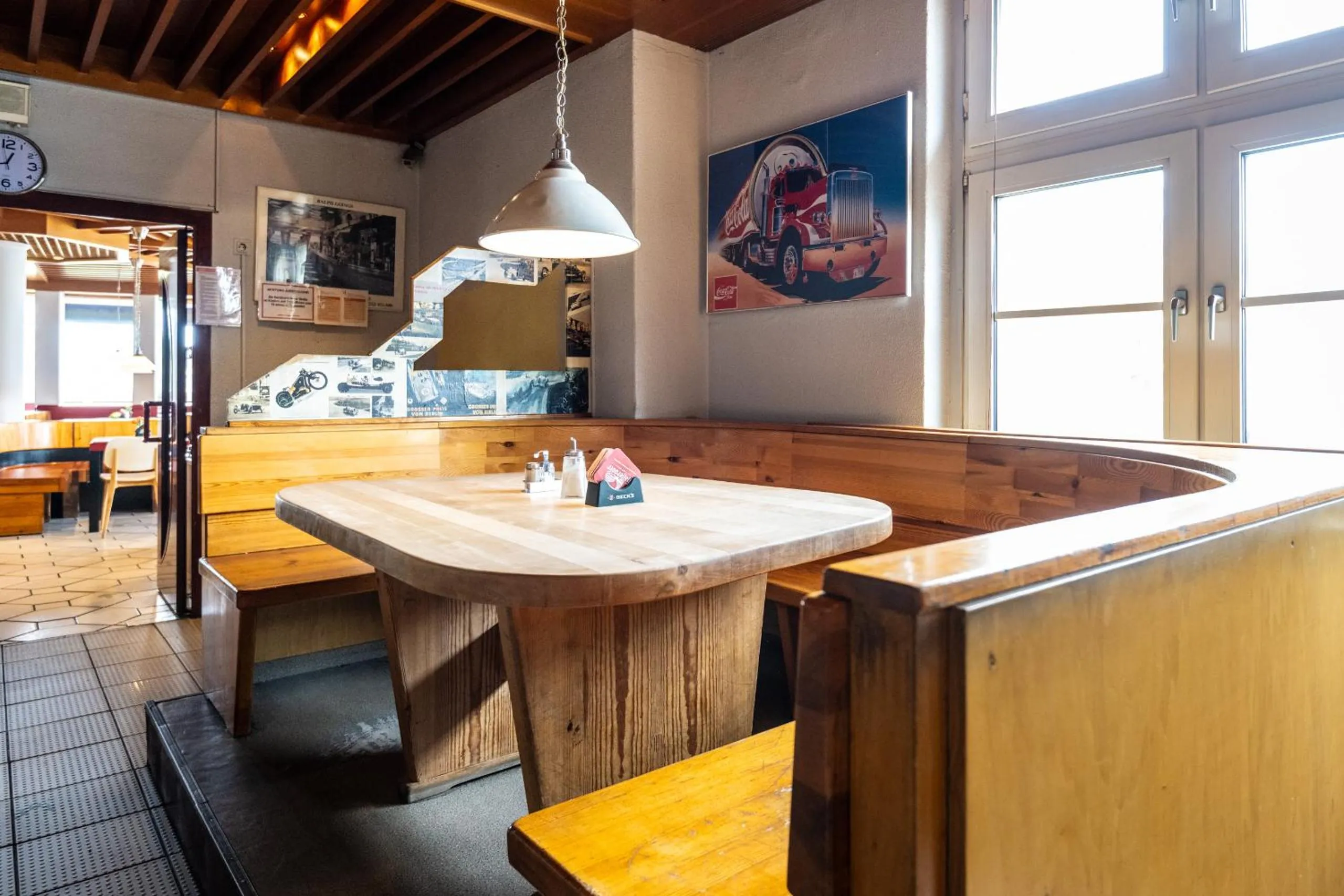 Restaurant/places to eat in Hotel und Rasthof AVUS