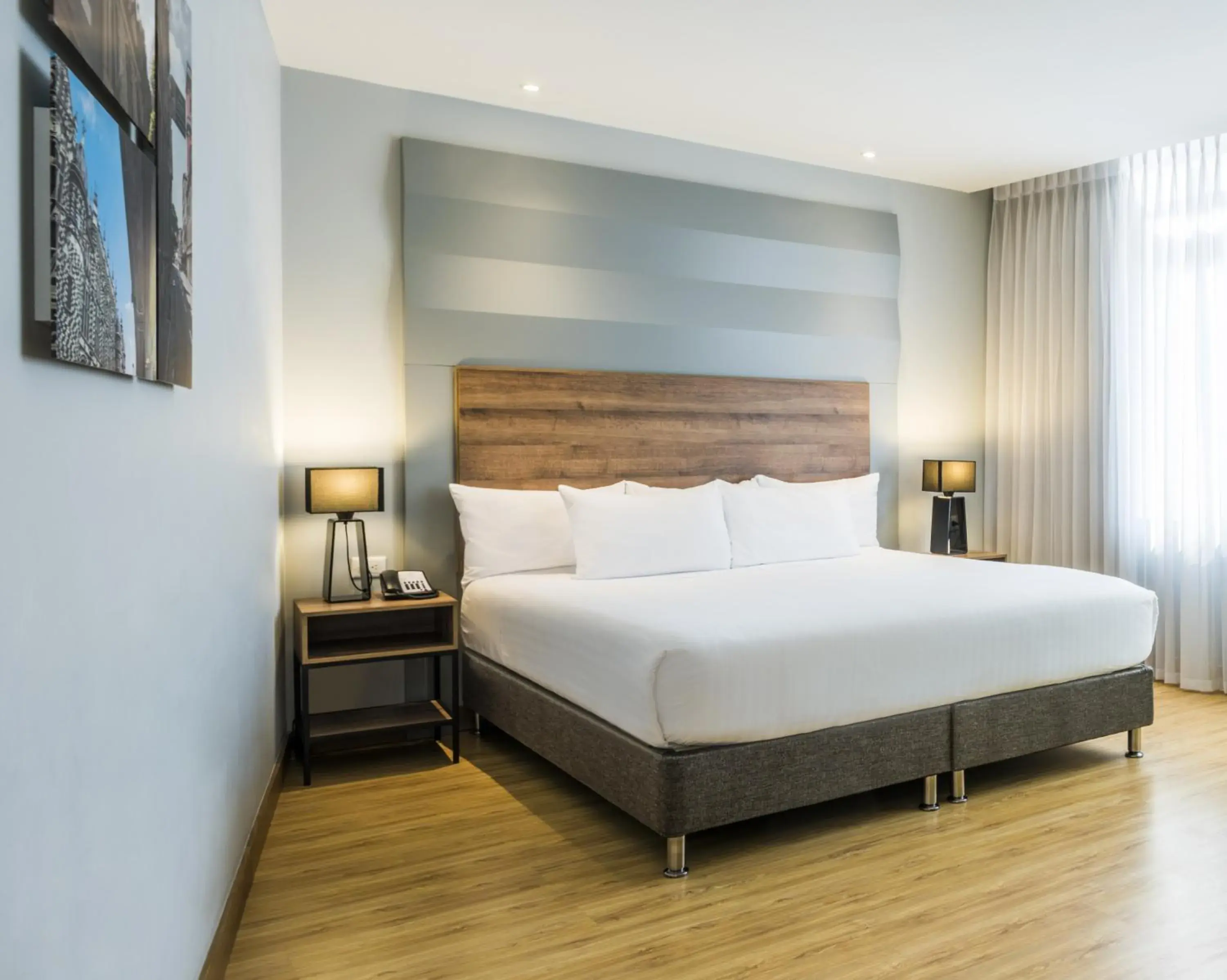 Queen Room in La Quinta by Wyndham Medellin Queen Room in La Quinta by Wyndham Medellin