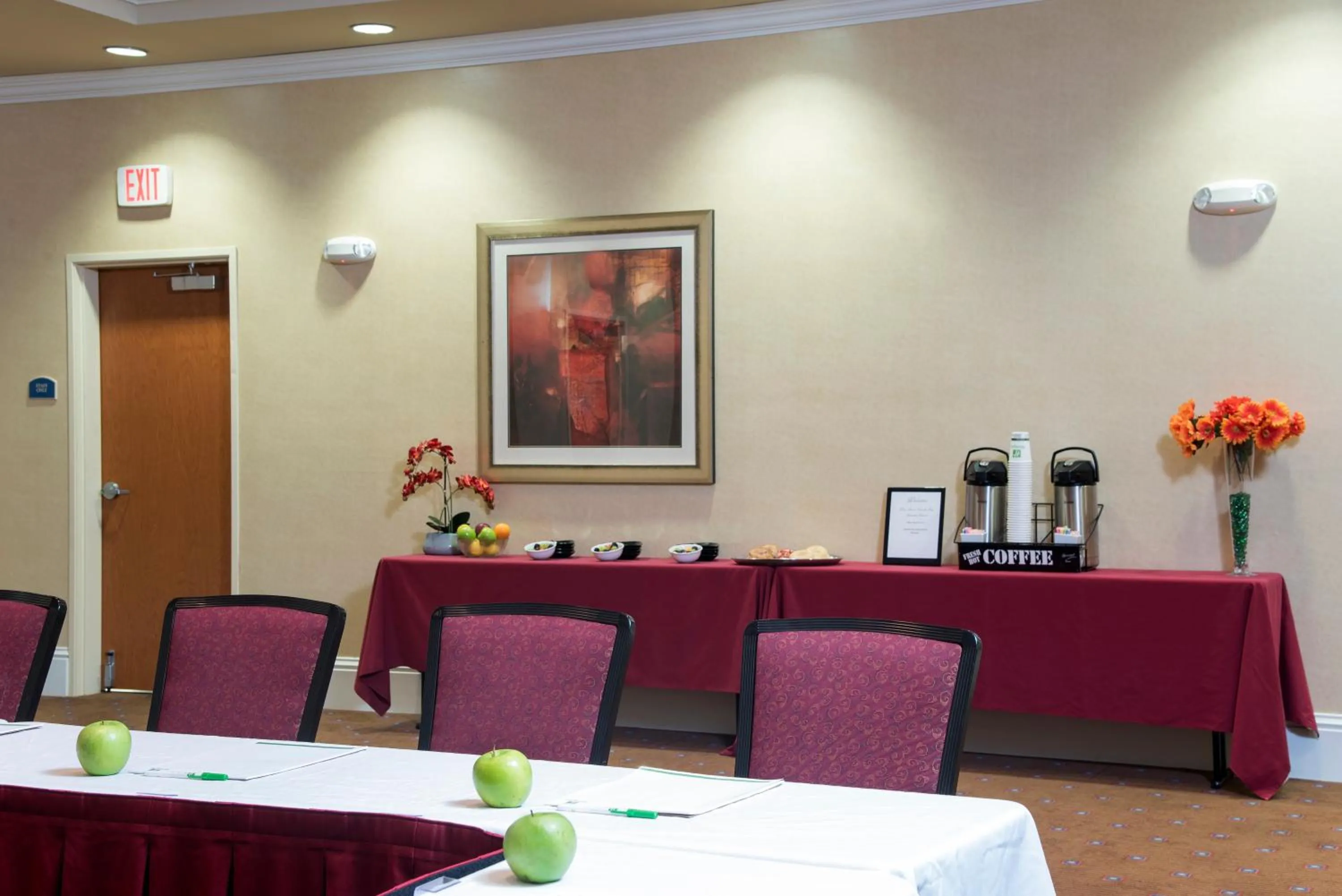 Meeting/conference room in Holiday Inn Aurora North - Naperville by IHG