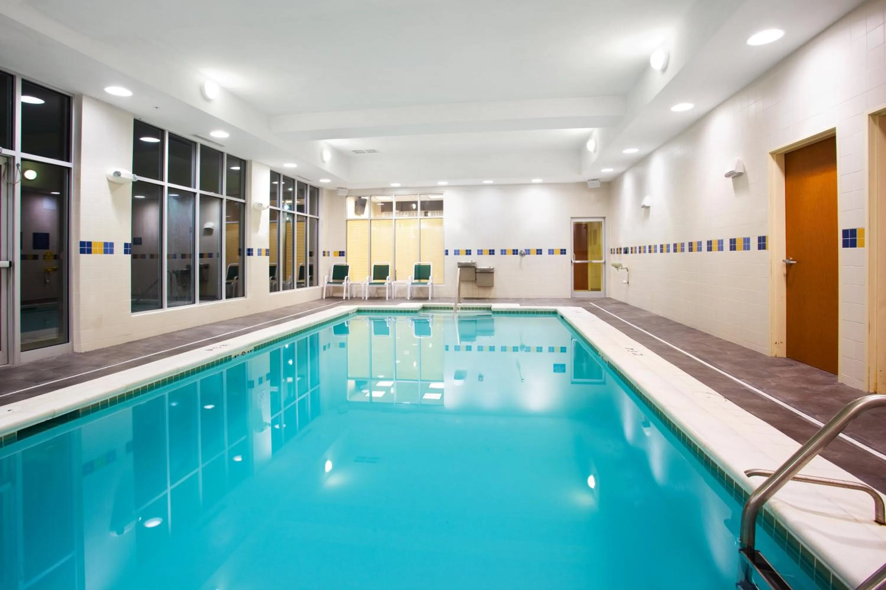Swimming pool in Holiday Inn Aurora North - Naperville by IHG
