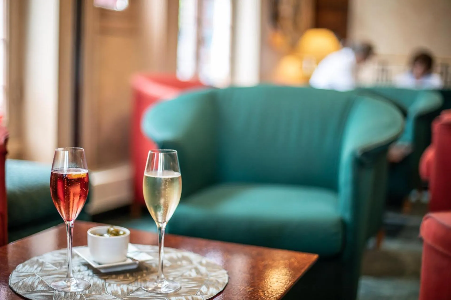 Communal lounge/ TV room in Hôtel Terminus