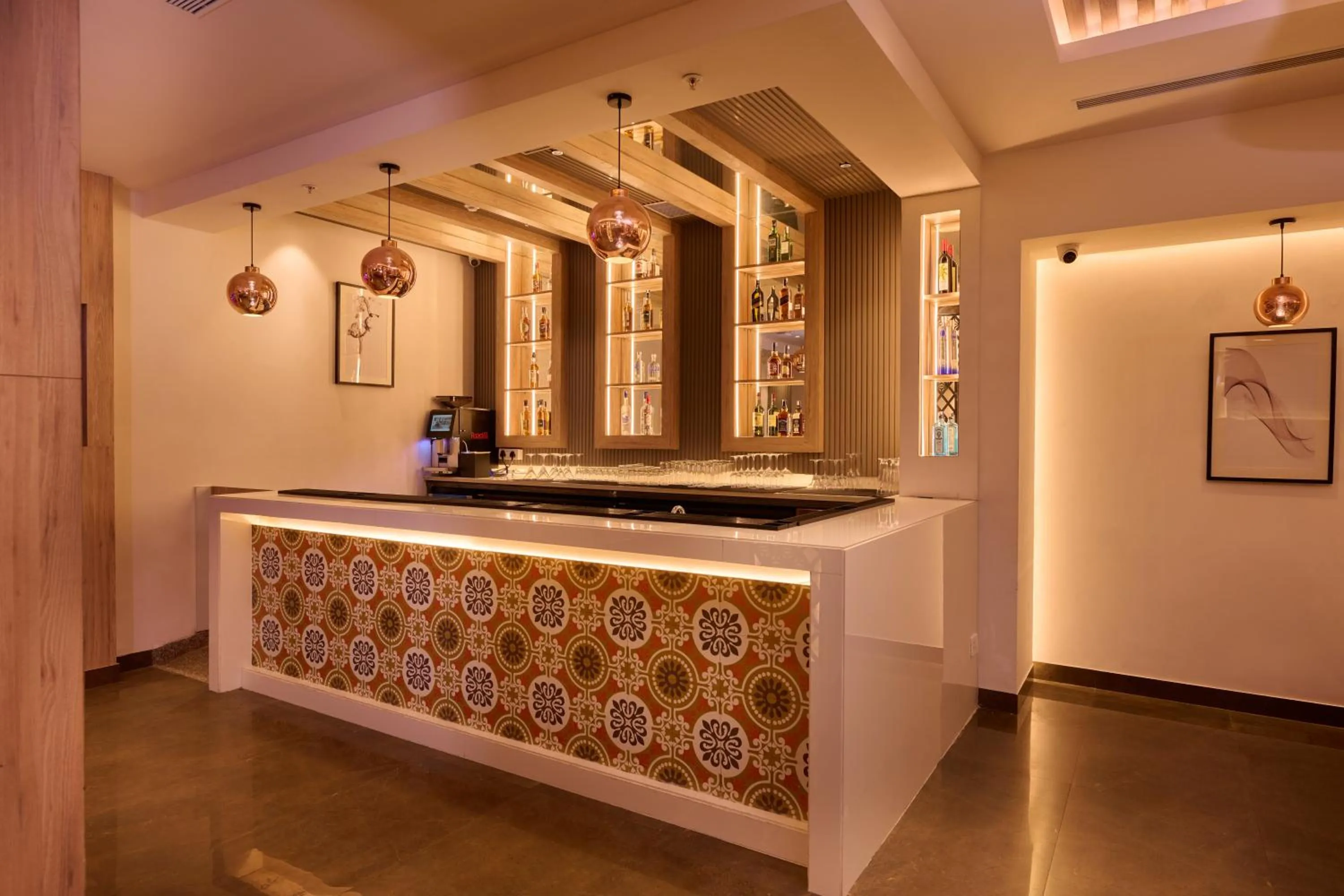 Restaurant/places to eat in Delite Sarovar Portico Faridabad