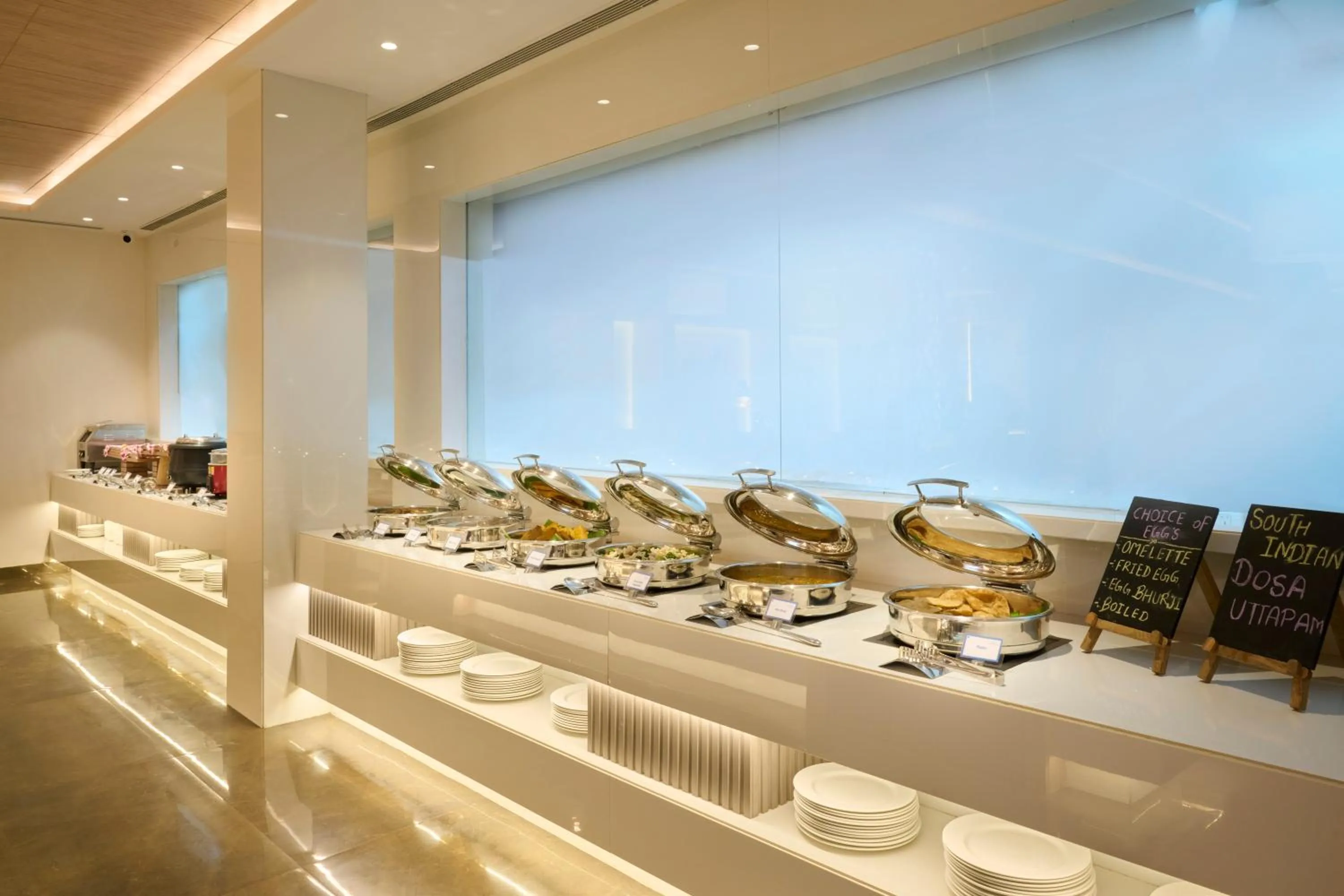 Food and drinks in Delite Sarovar Portico Faridabad