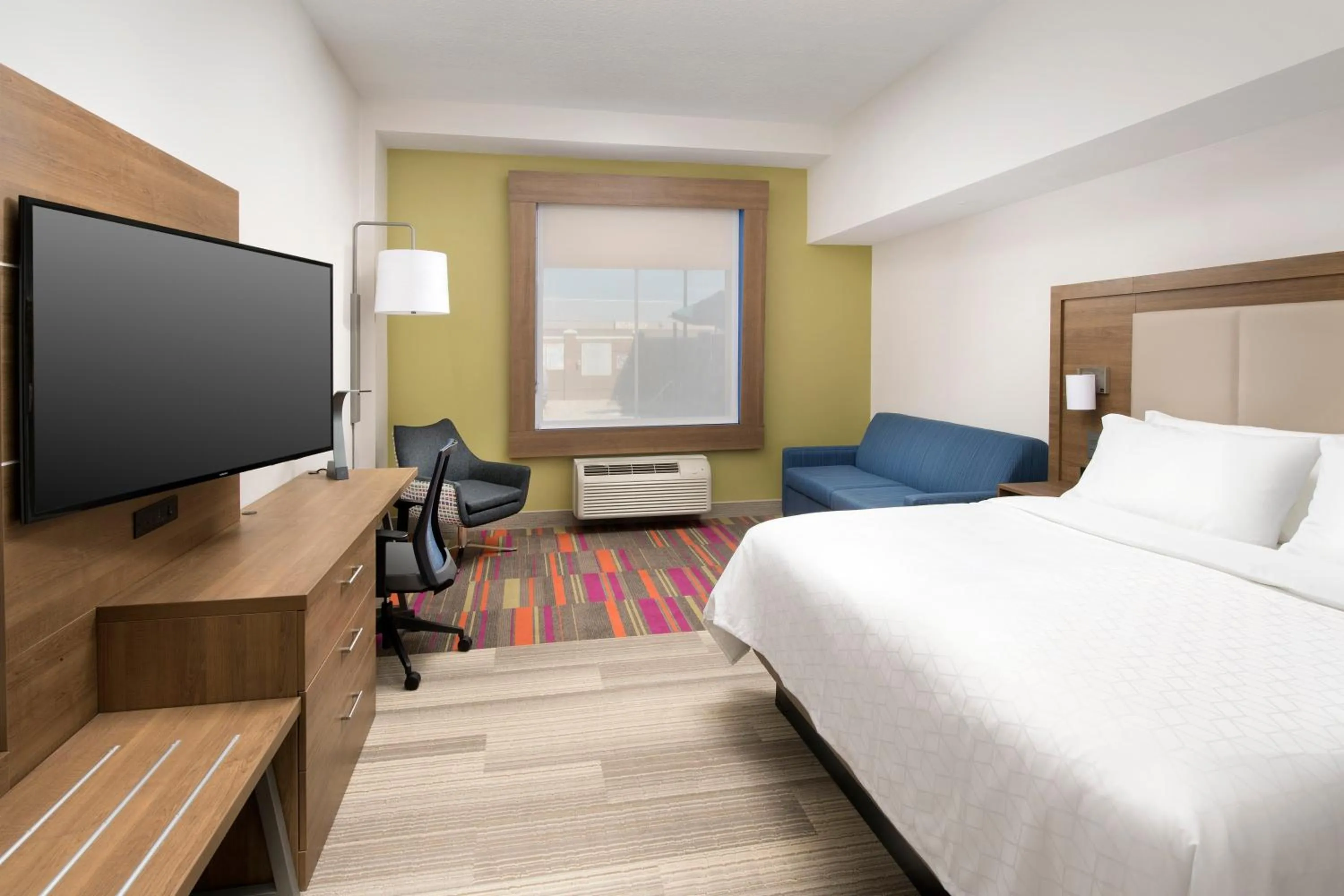 Photo of the whole room, Bed in Holiday Inn Express Jacksonville Beach by IHG