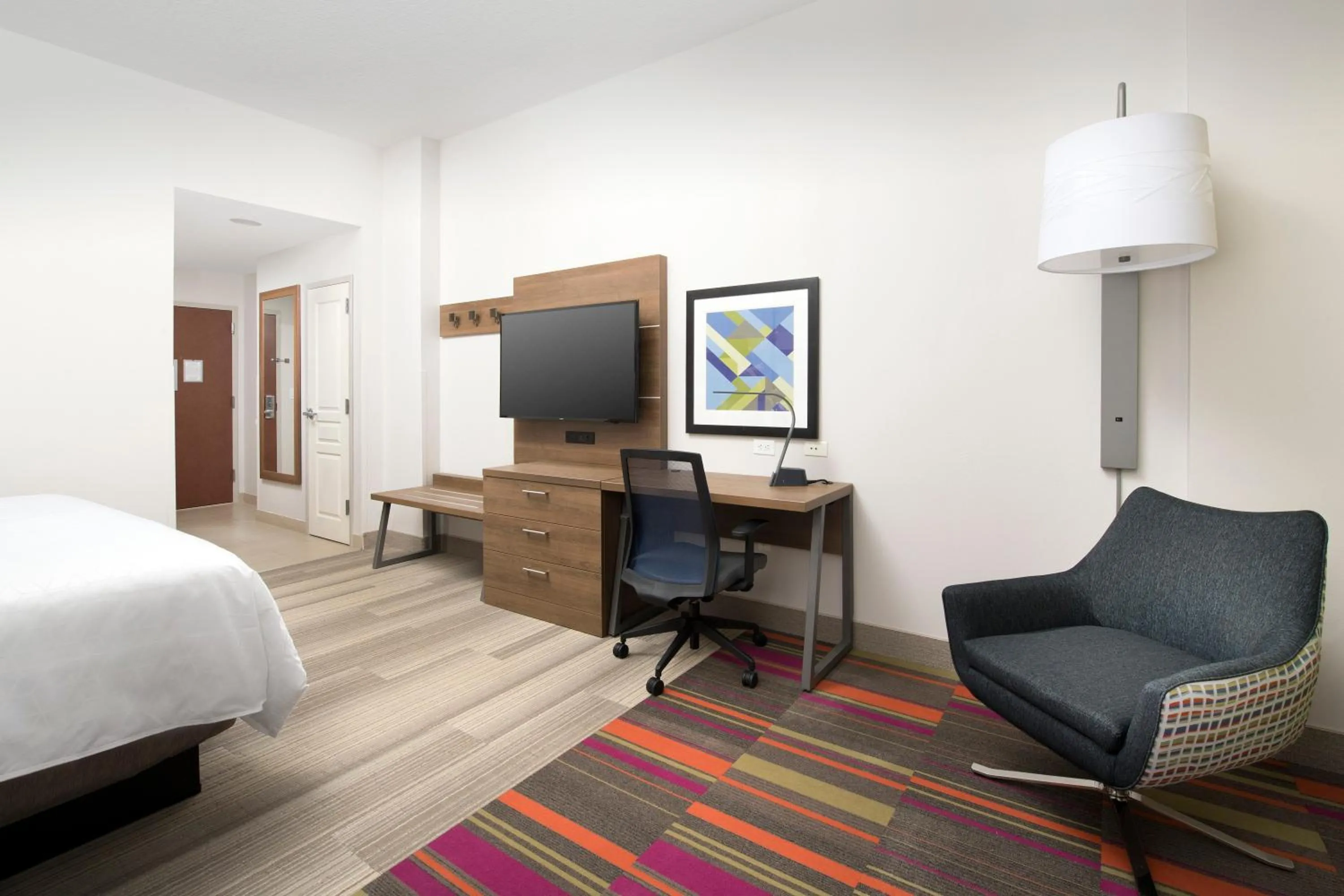 Photo of the whole room, Bed in Holiday Inn Express Jacksonville Beach by IHG