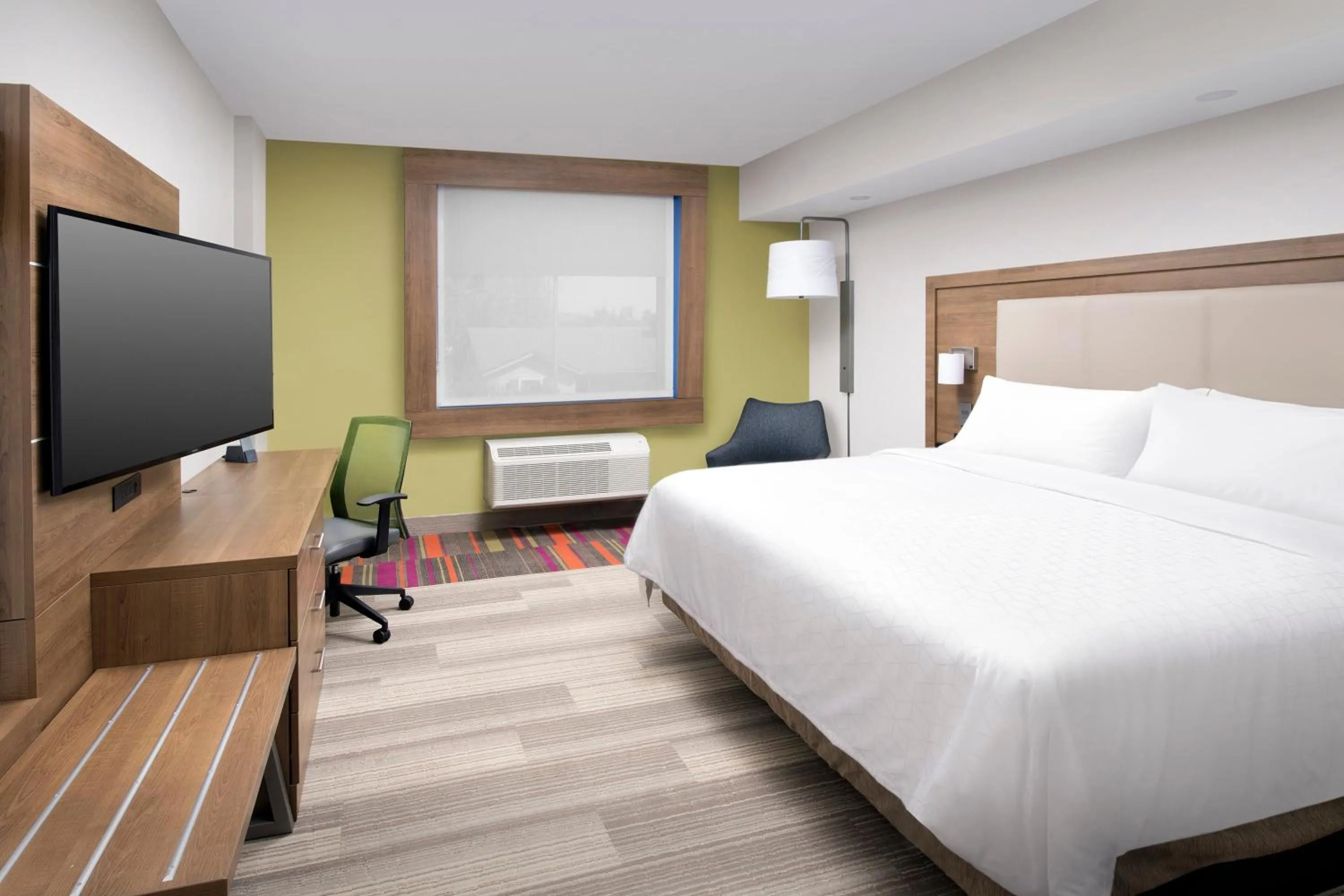 Photo of the whole room, Bed in Holiday Inn Express Jacksonville Beach by IHG