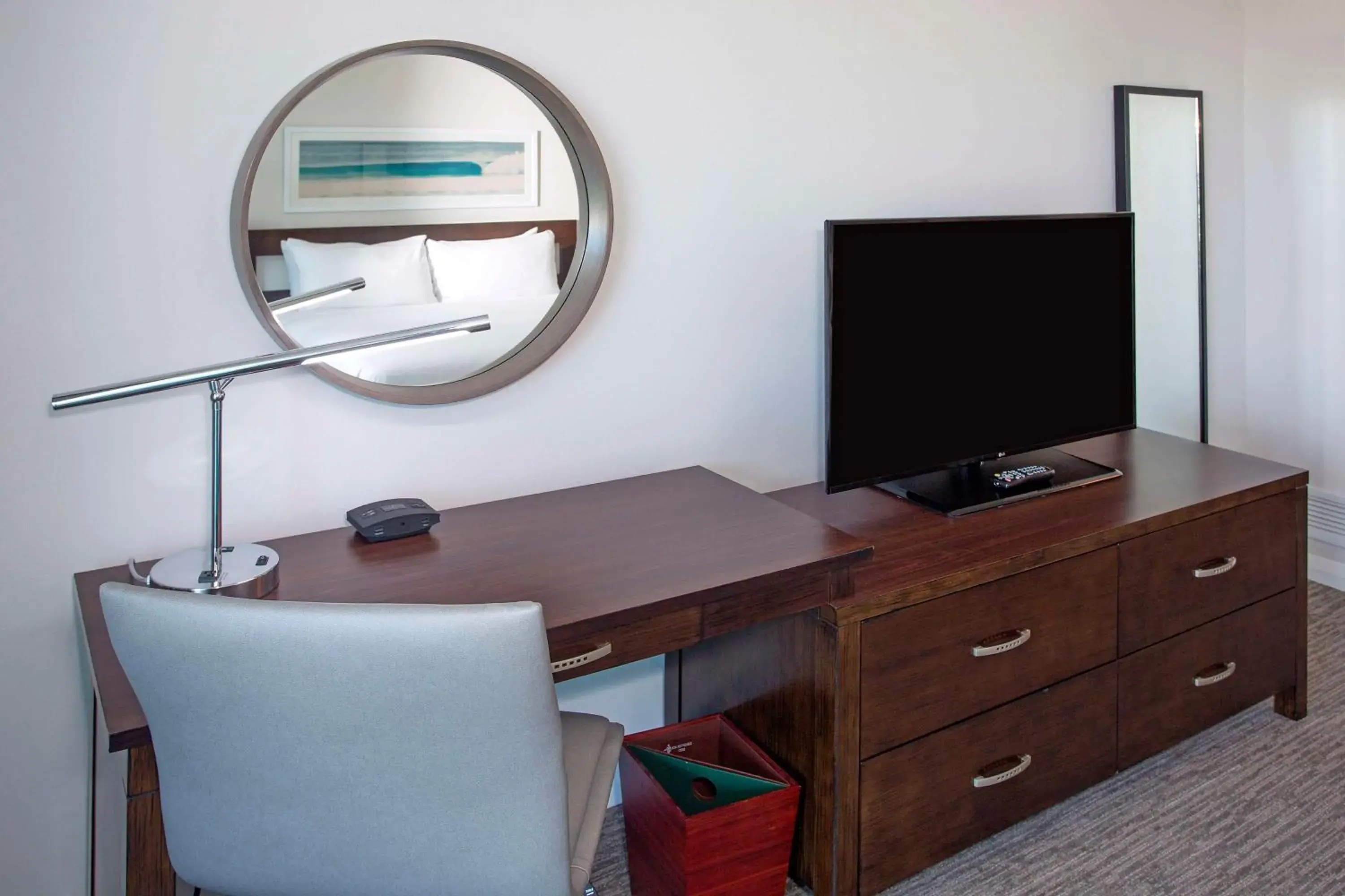 Queen Room with Two Queen Beds in DoubleTree Resort Hollywood Beach Queen Room with Two Queen Beds in DoubleTree Resort Hollywood Beach