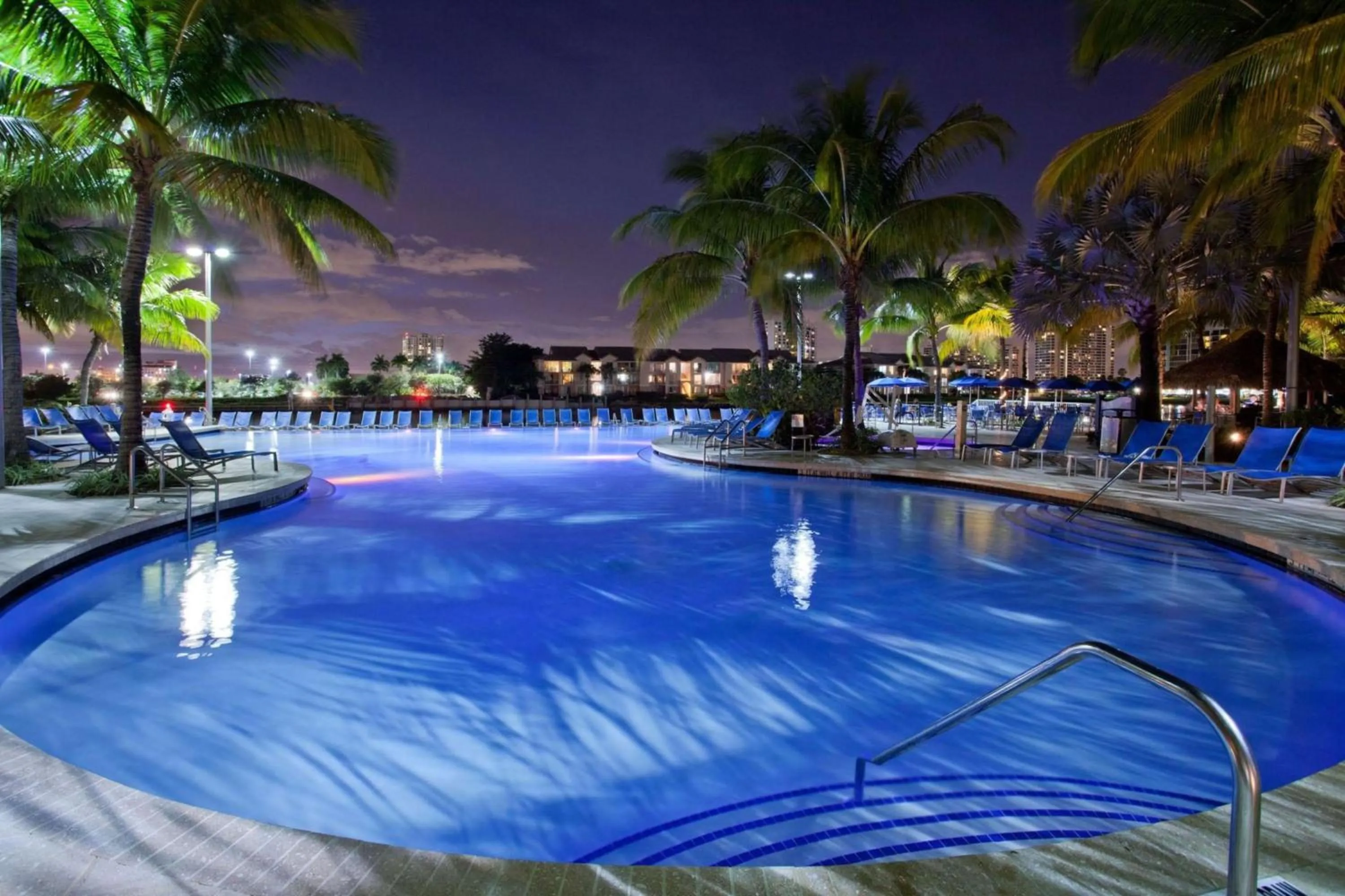 Pool view in DoubleTree Resort Hollywood Beach