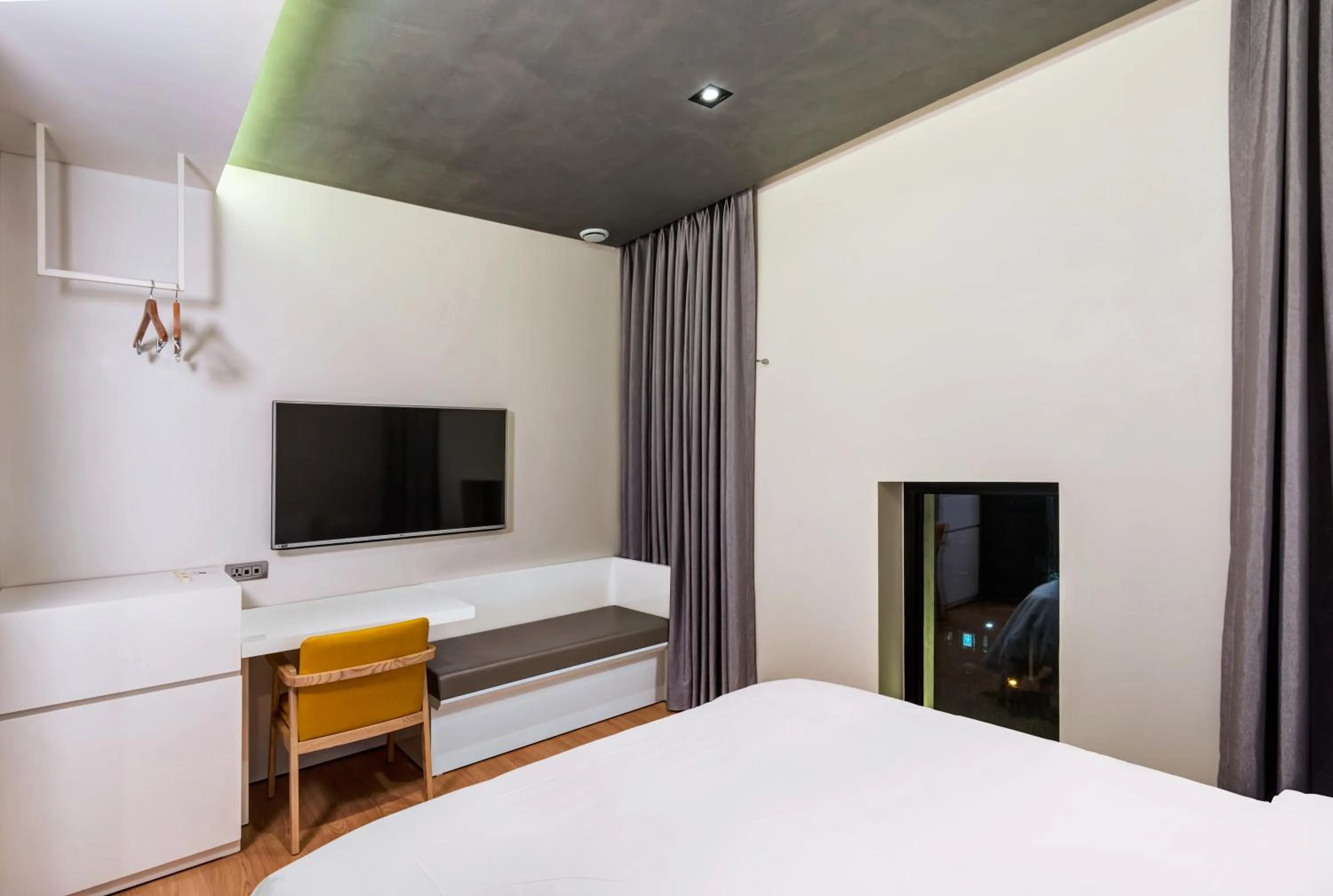 Photo of the whole room, Bed in Hotel The Designers Kondae