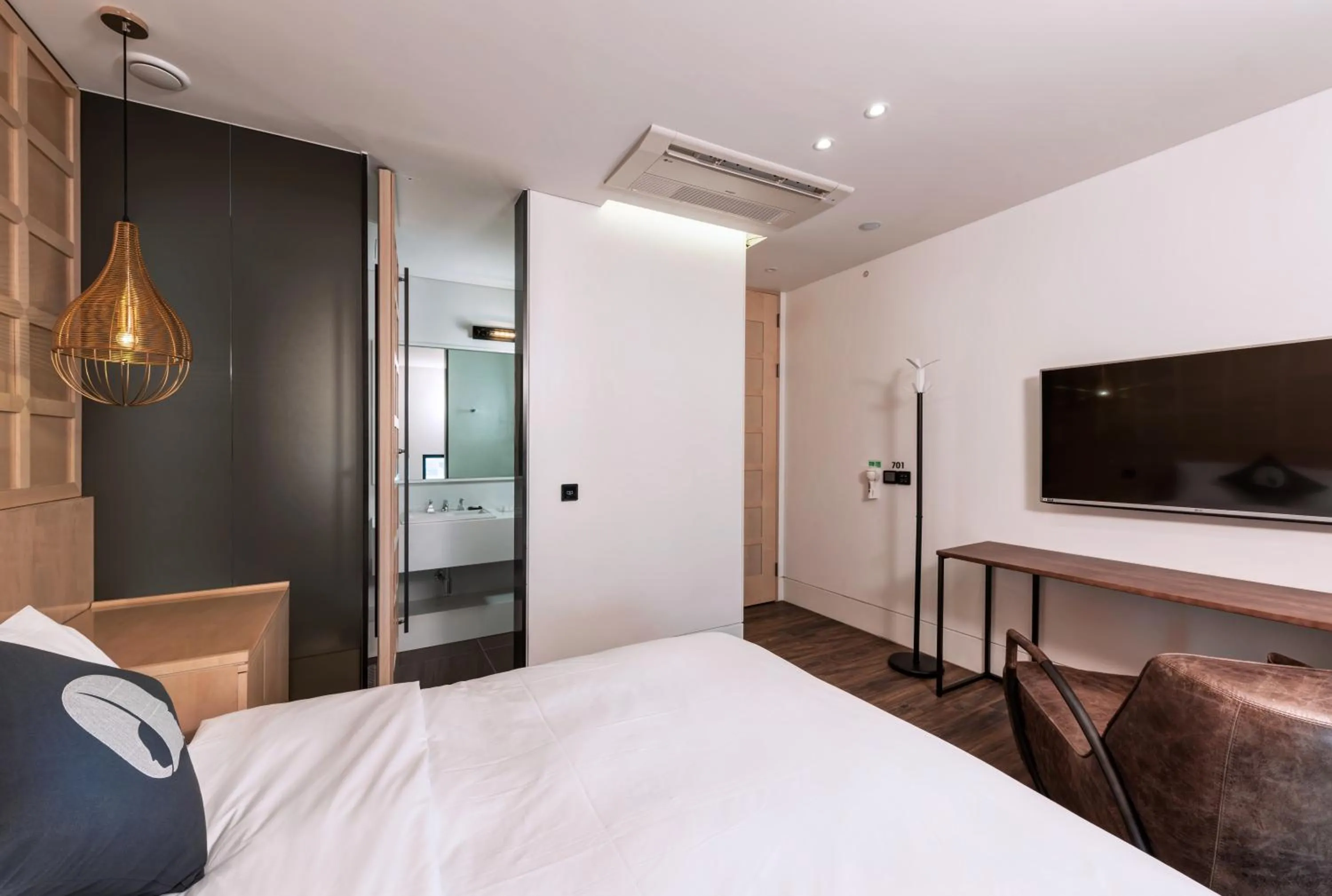 Photo of the whole room, Bed in Hotel The Designers Kondae