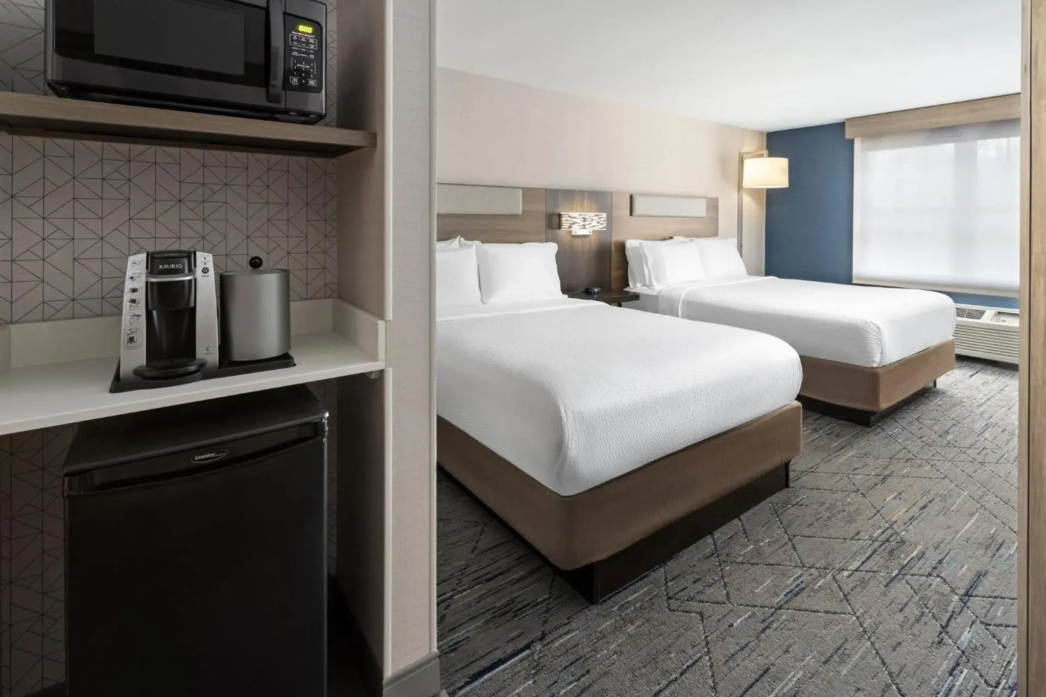 Standard Queen Room with Two Queen Beds in Holiday Inn Express Hotel & Suites Freeport, an IHG Hotel Standard Queen Room with Two Queen Beds in Holiday Inn Express Hotel & Suites Freeport, an IHG Hotel