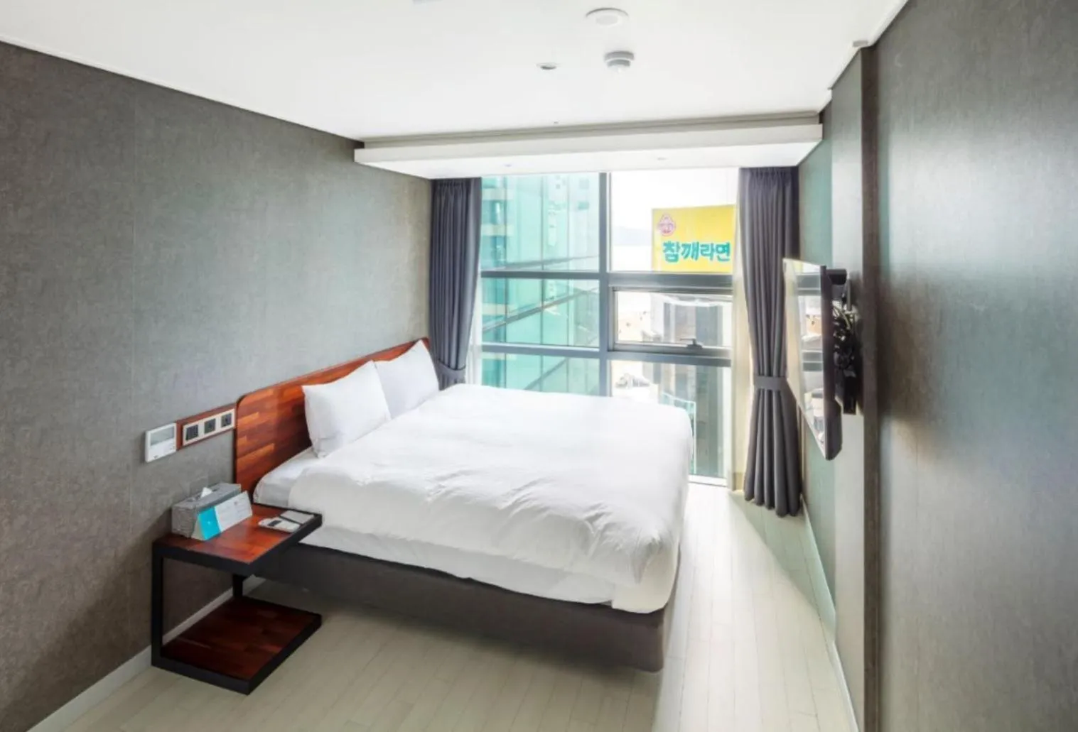 Restaurant/places to eat, Bed in Elysia Boutique Hotel