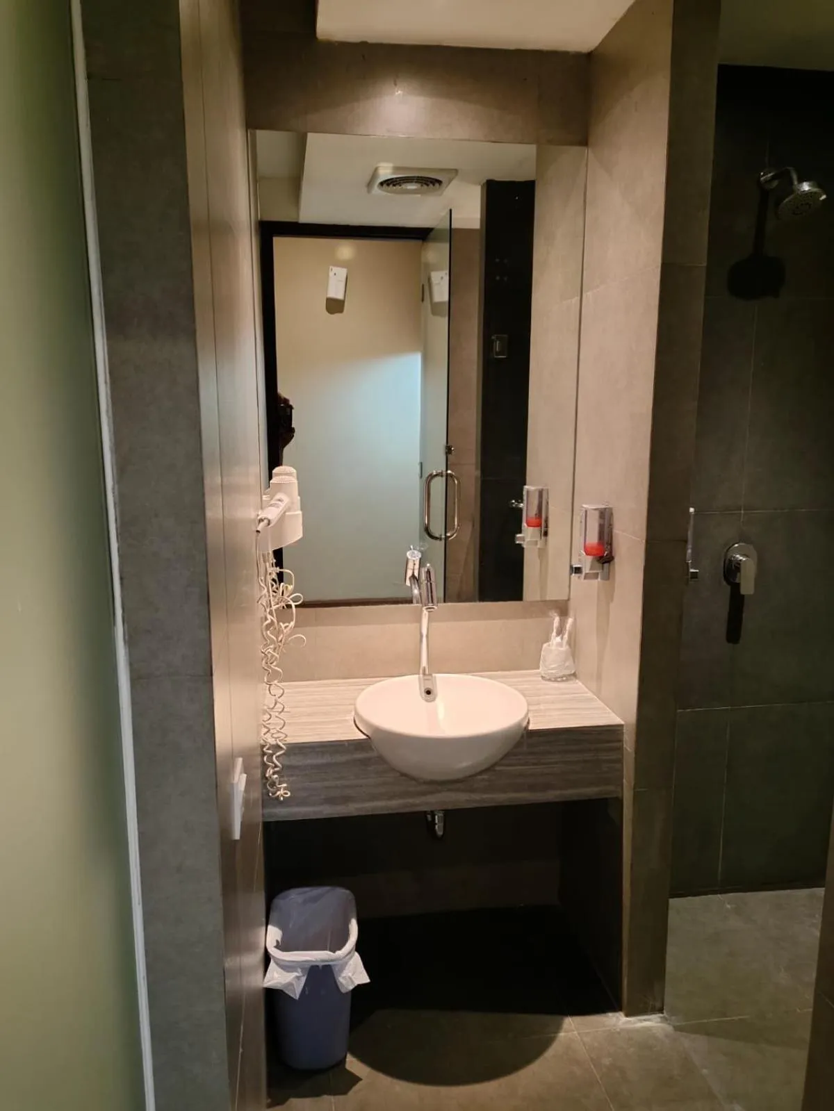 Toilet in Sweet Garden Guest House