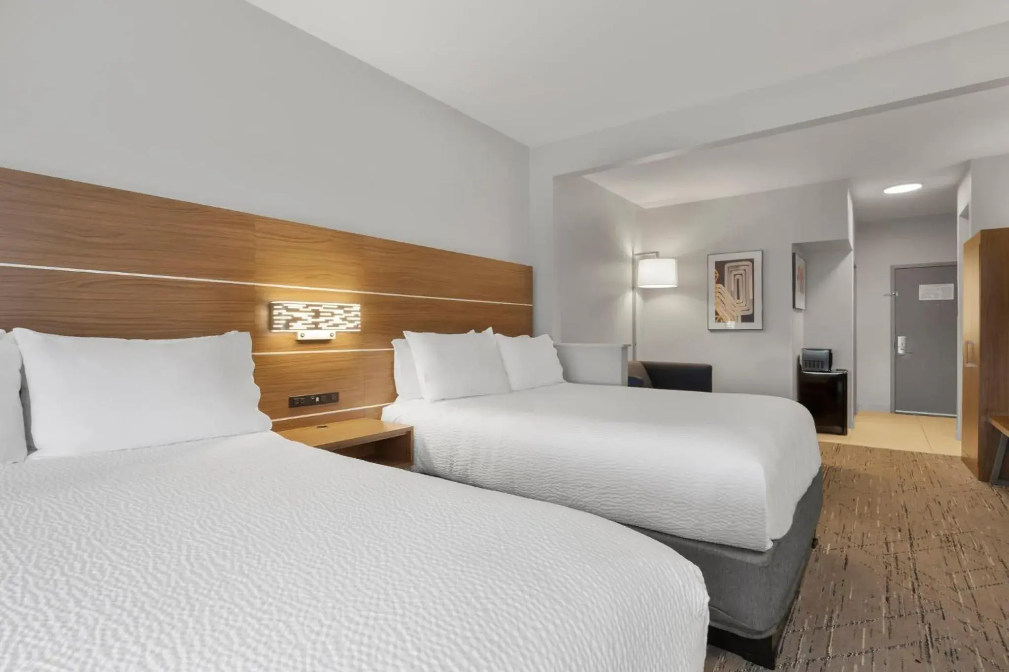 King Suite with Tub and Sofa Bed - Mobility Accessible in Holiday Inn Express Hotel & Suites West Coxsackie by IHG King Suite with Tub and Sofa Bed - Mobility Accessible in Holiday Inn Express Hotel & Suites West Coxsackie by IHG