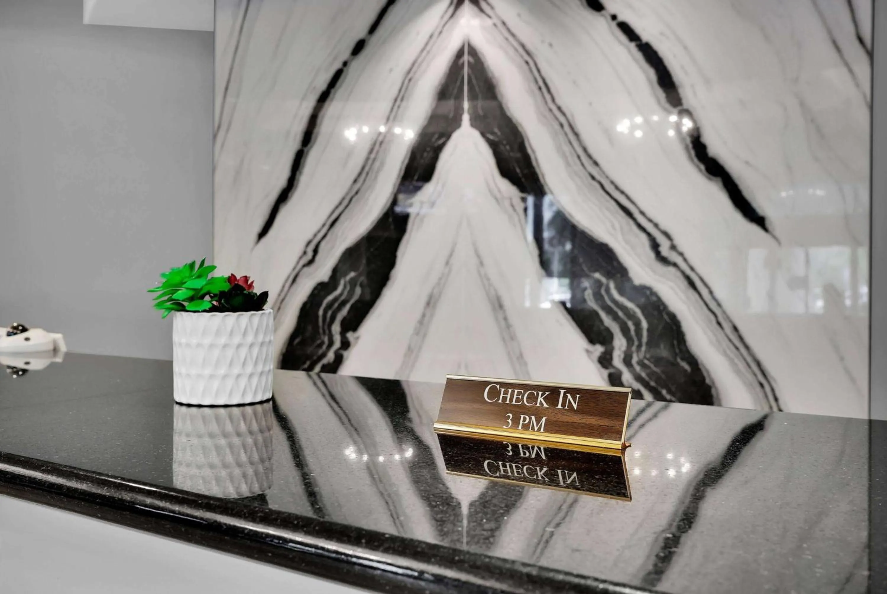 Lobby or reception in Ramada by Wyndham Jacksonville I-95 by Butler Blvd