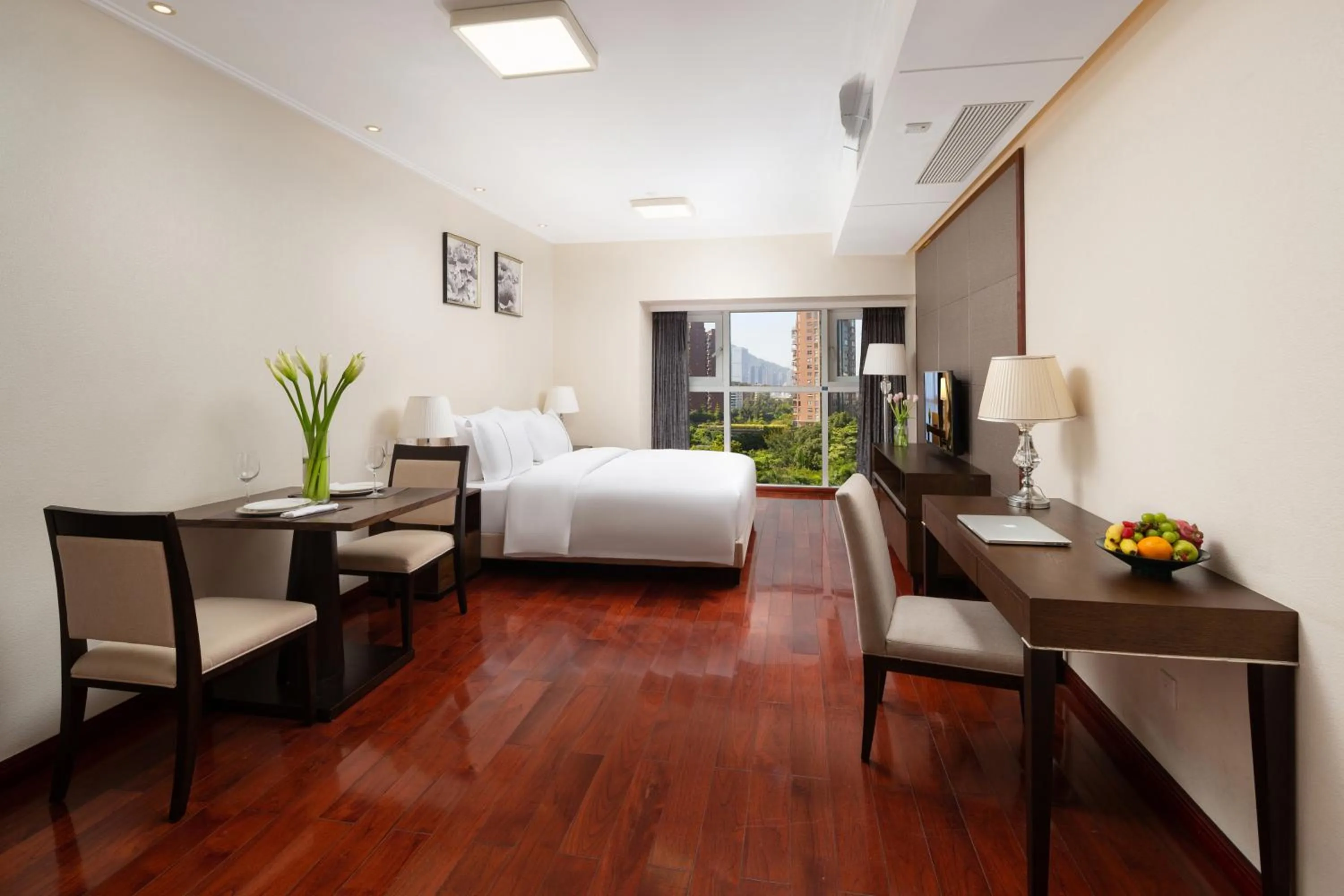 Bed in Shenzhen Bay Hisoar Hotel