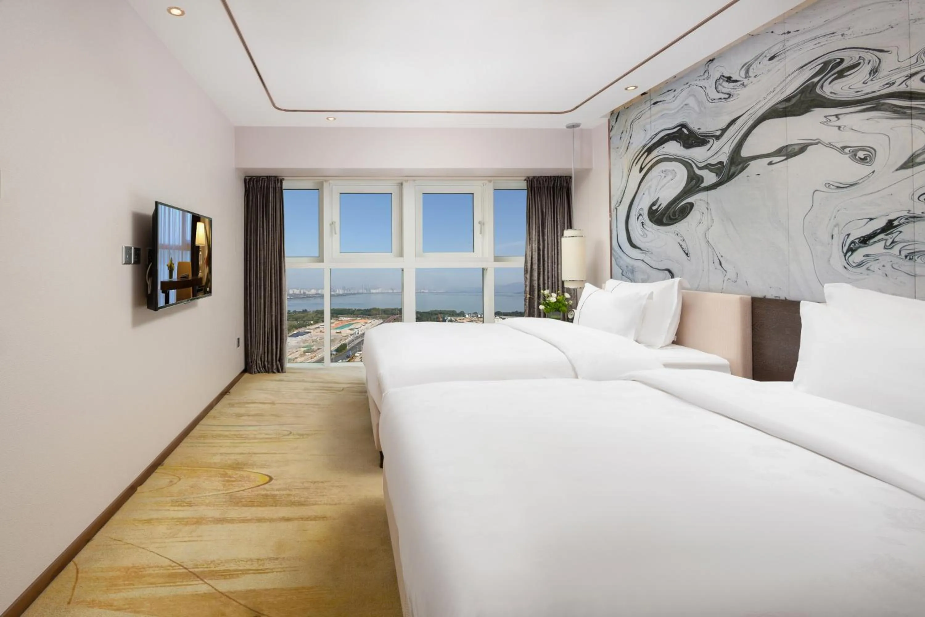 Bed in Shenzhen Bay Hisoar Hotel