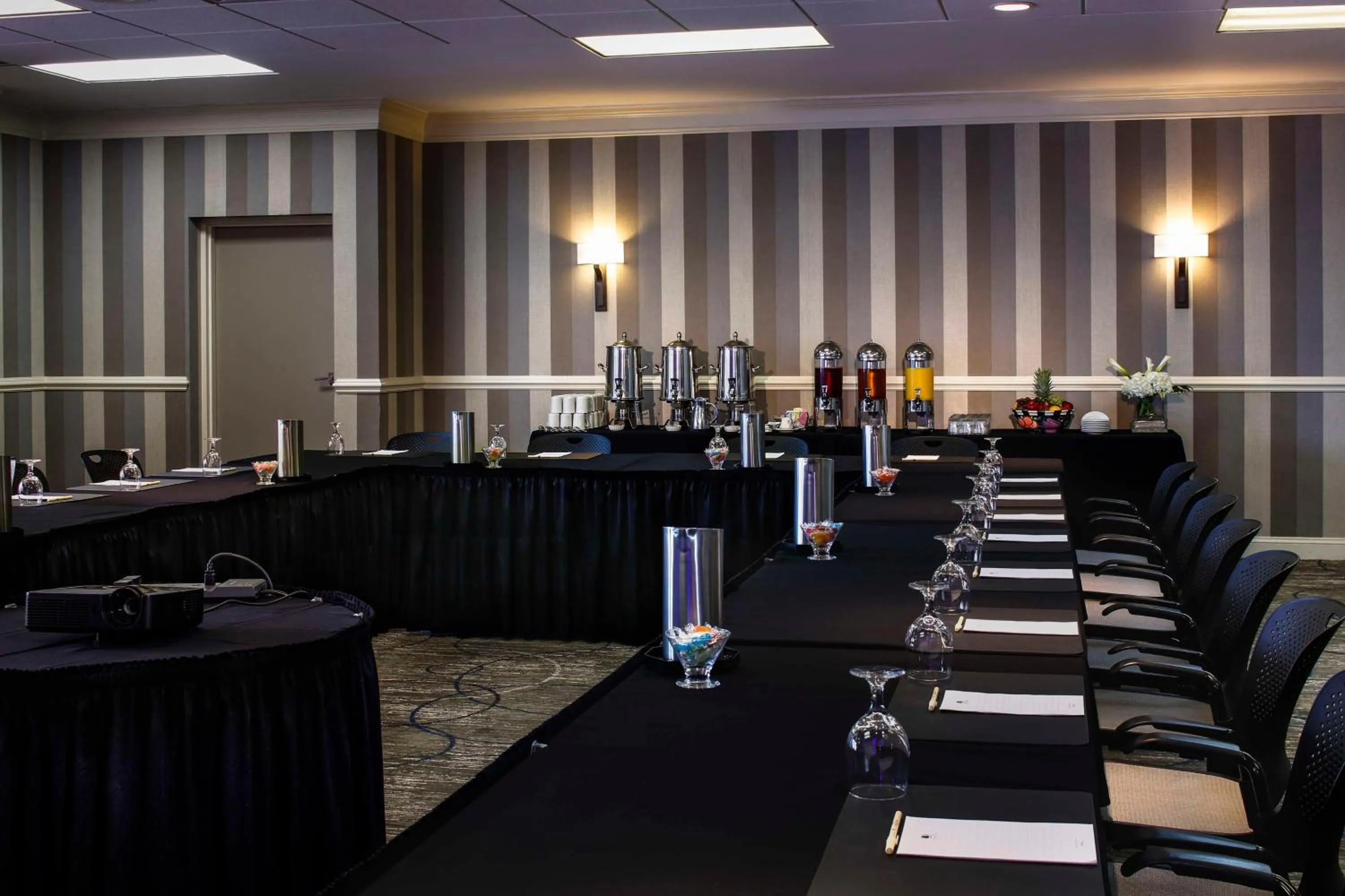 Meeting/conference room in DoubleTree by Hilton Jacksonville Riverfront, FL