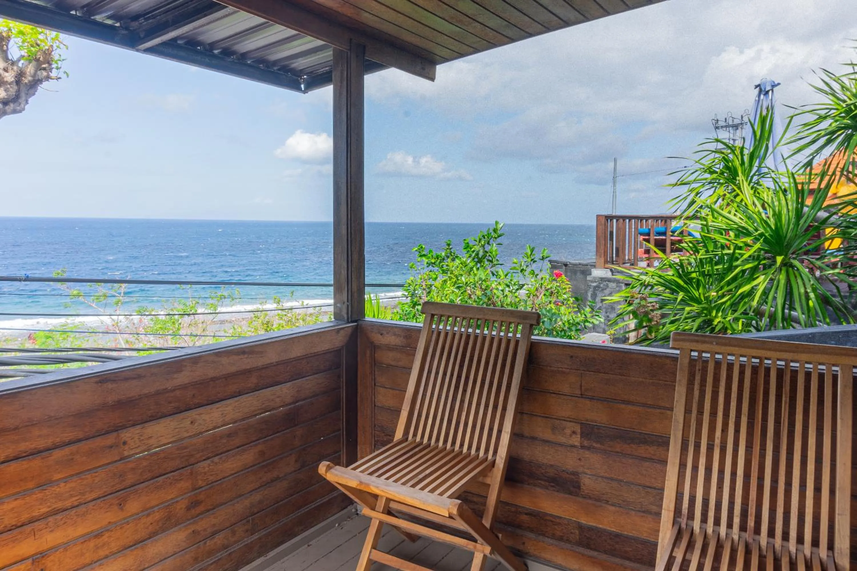 Day in Manta Cottages with Sea View