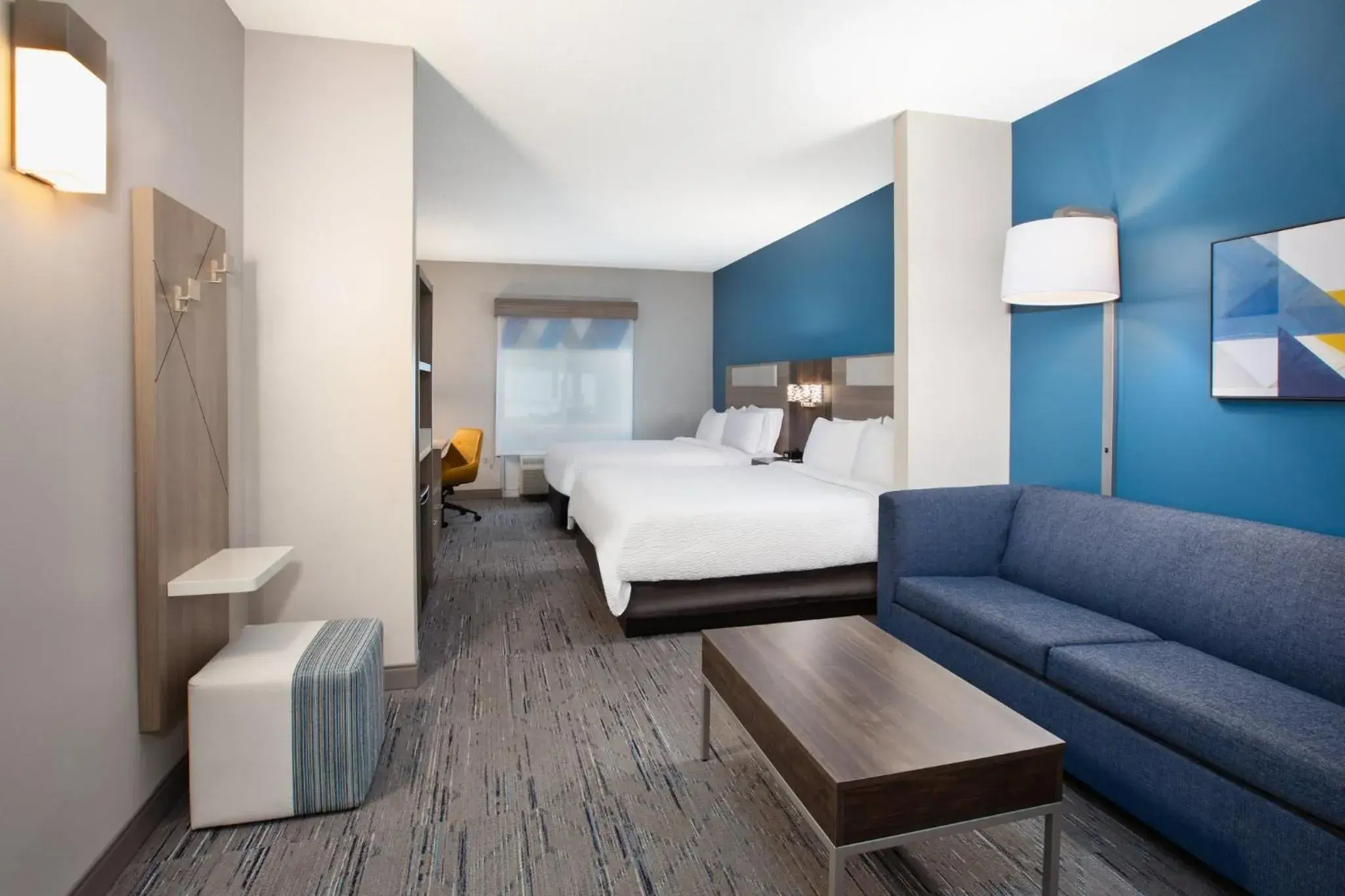 Queen Suite with Two Queen Beds and Sofa Bed in Holiday Inn Express Hotel & Suites Grand Rapids-North by IHG Queen Suite with Two Queen Beds and Sofa Bed in Holiday Inn Express Hotel & Suites Grand Rapids-North by IHG