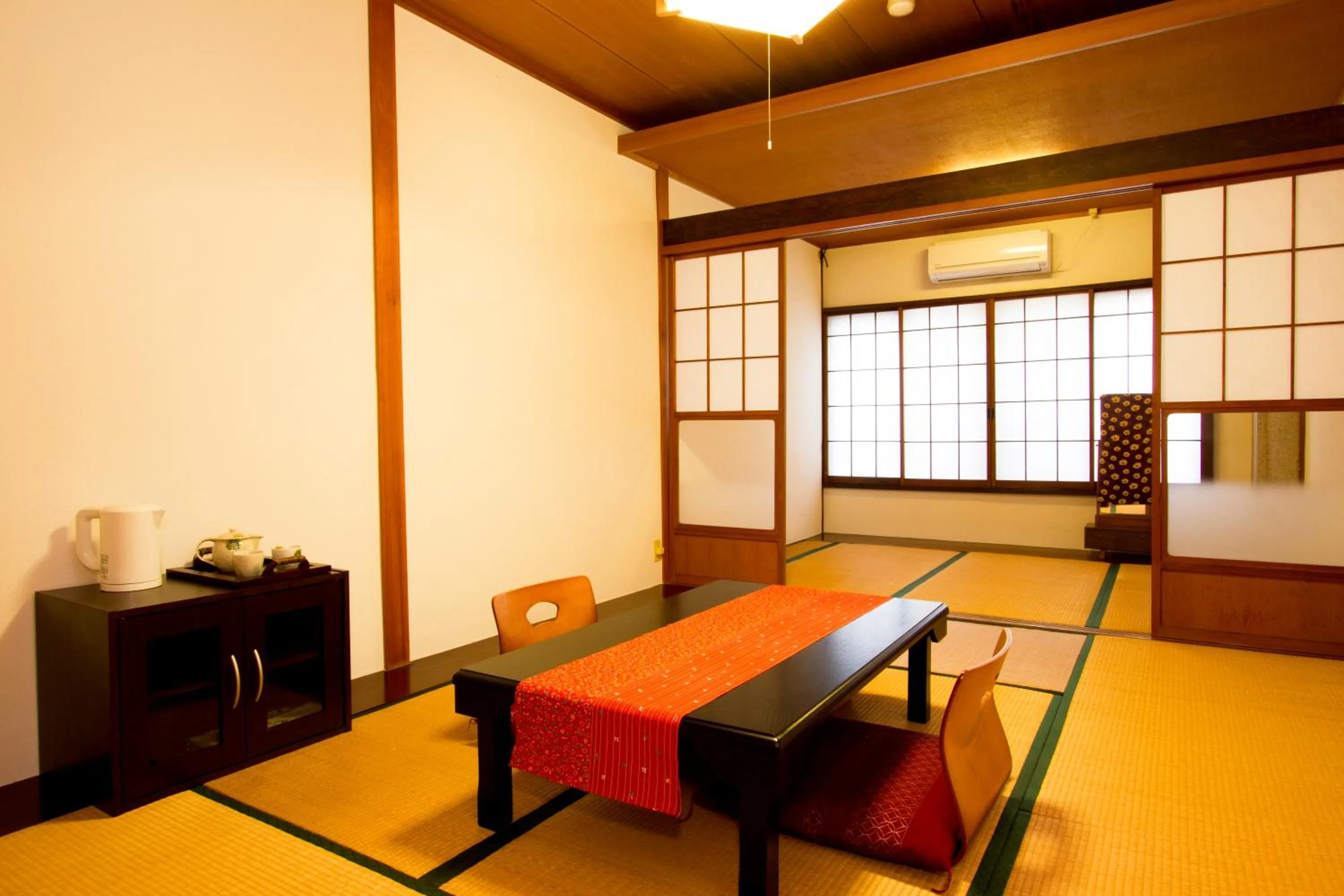 Photo of the whole room in Guesthouse Fujinokura Kawaguchiko Ekimaeten