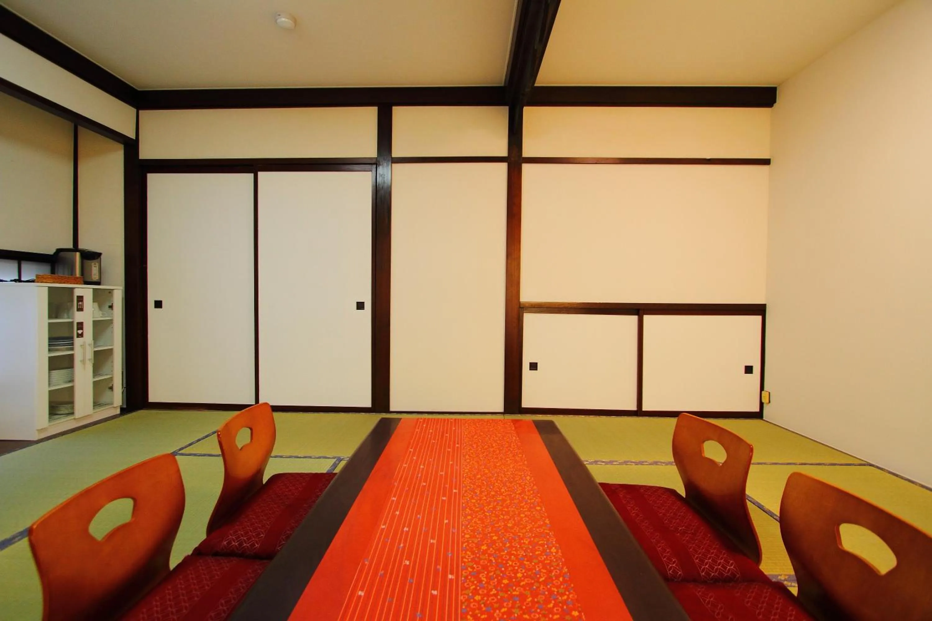 Photo of the whole room in Guesthouse Fujinokura Kawaguchiko Ekimaeten