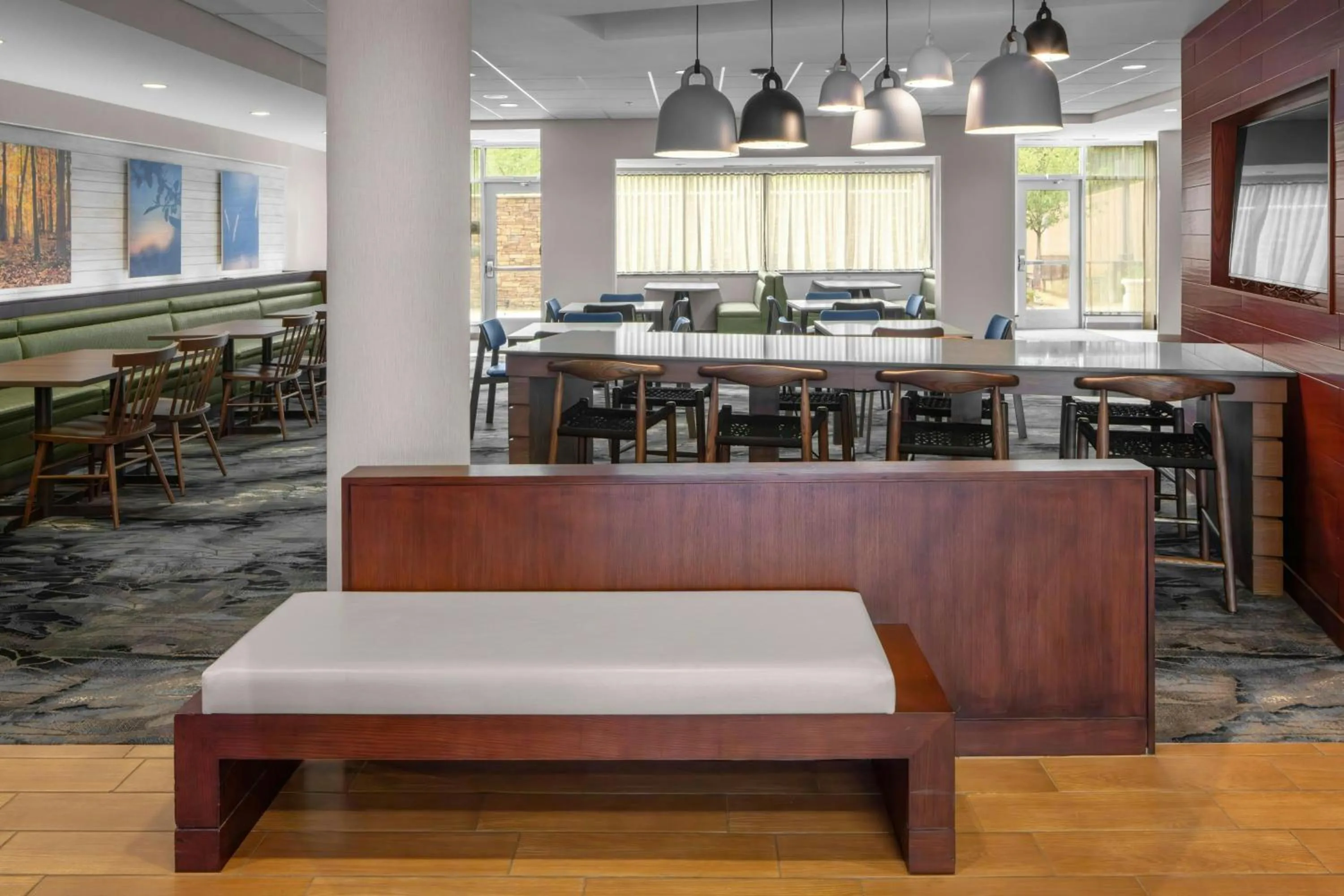 Breakfast in Fairfield Inn & Suites by Marriott Geneva Finger Lakes