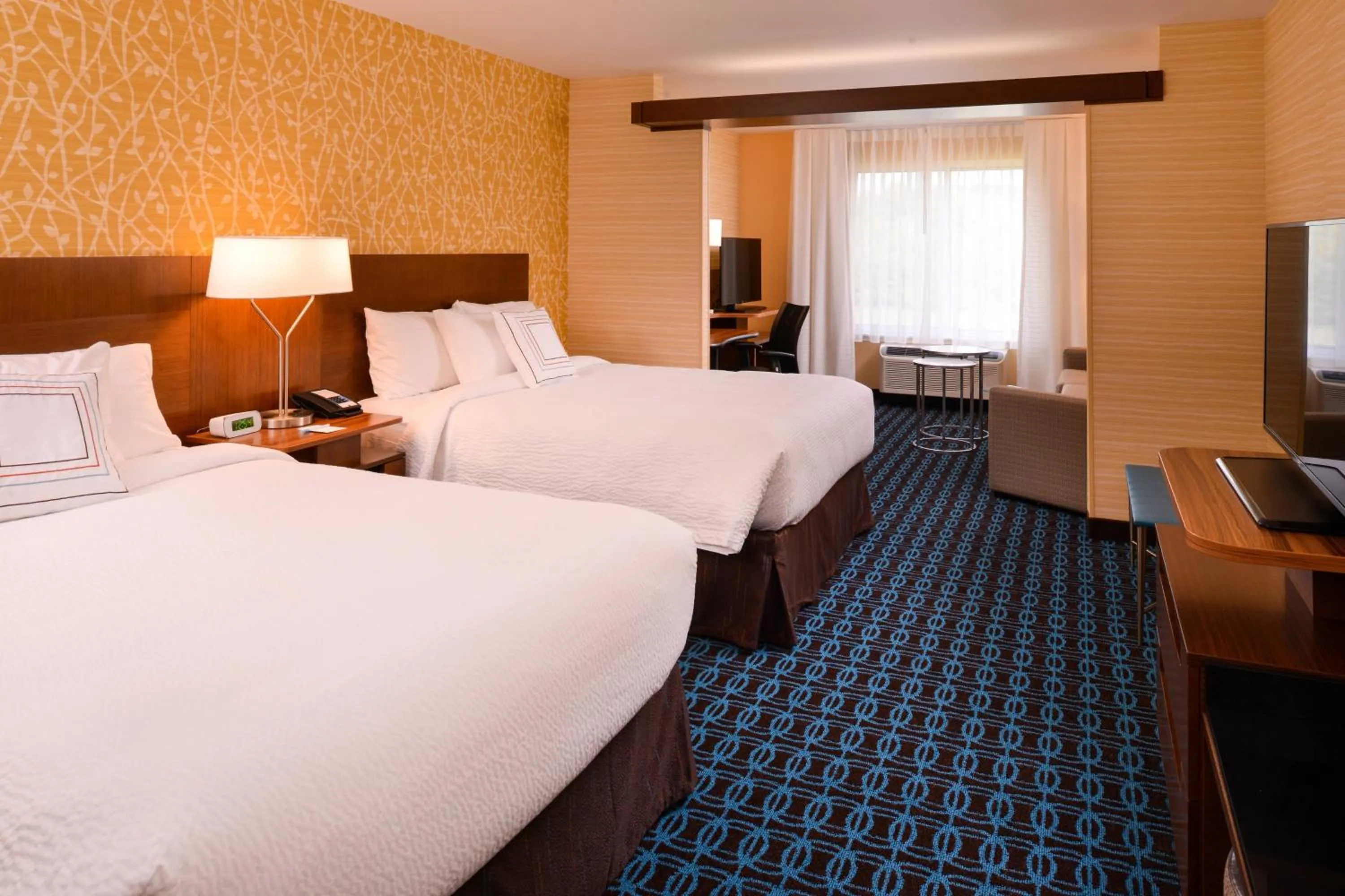 Photo of the whole room, Bed in Fairfield Inn & Suites by Marriott Plymouth White Mountains