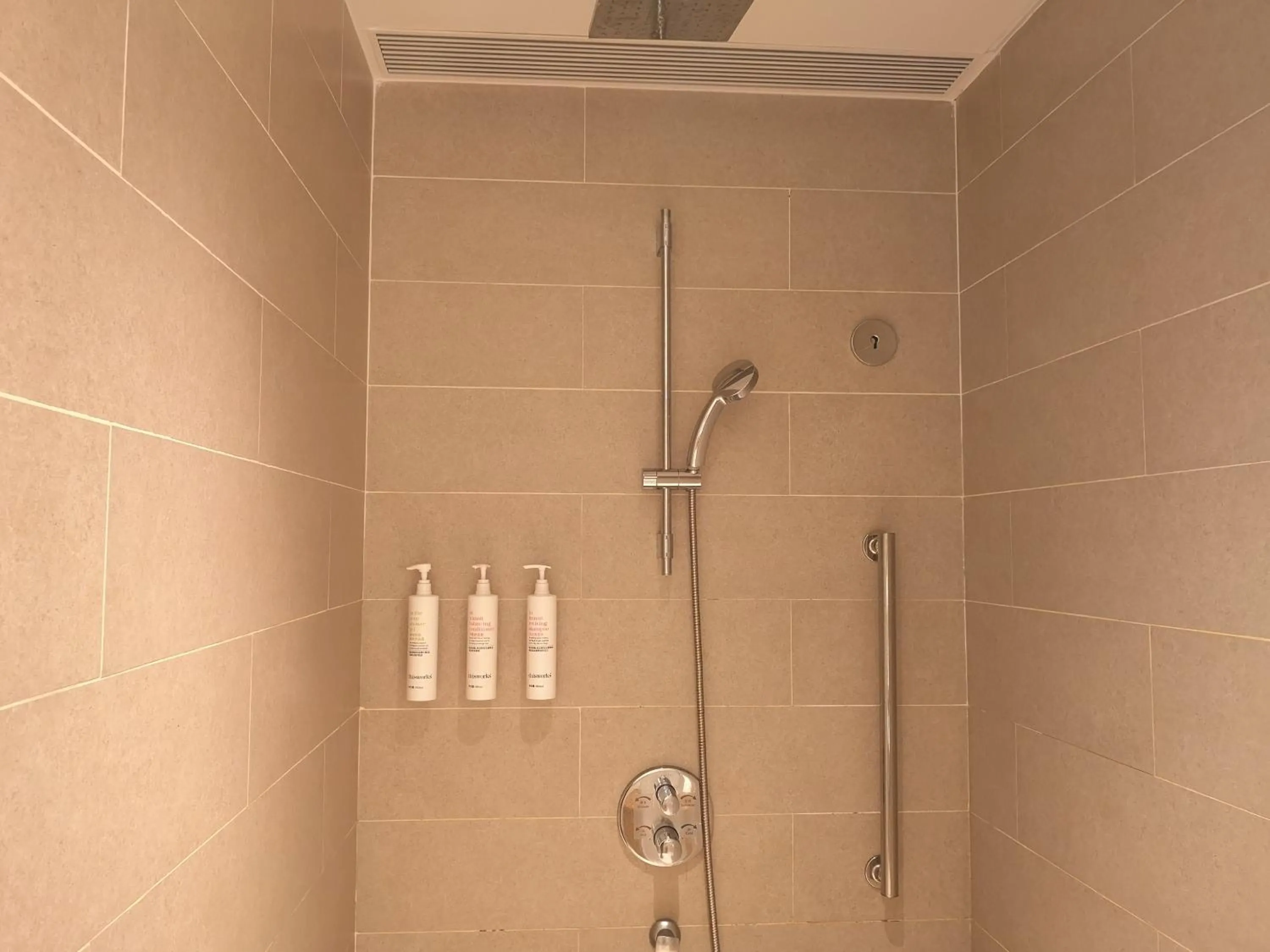 Shower in Marriott Resort Xiangshui Bay