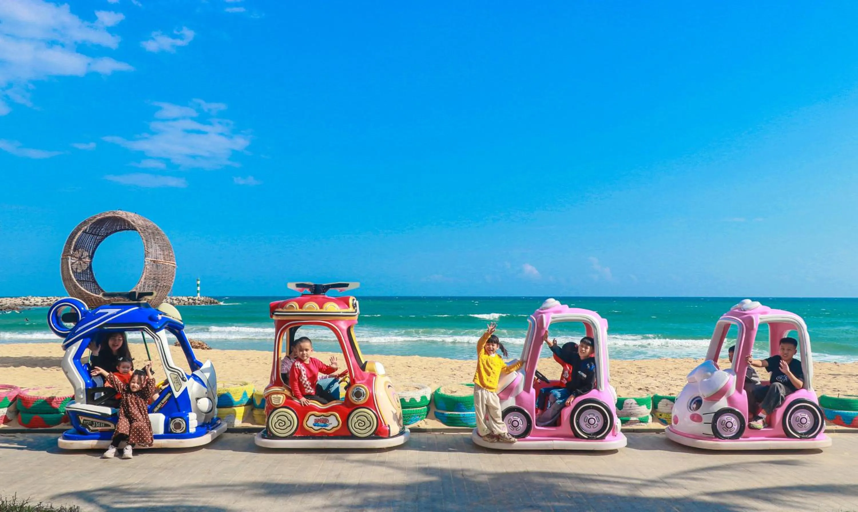 Children play ground in Marriott Resort Xiangshui Bay