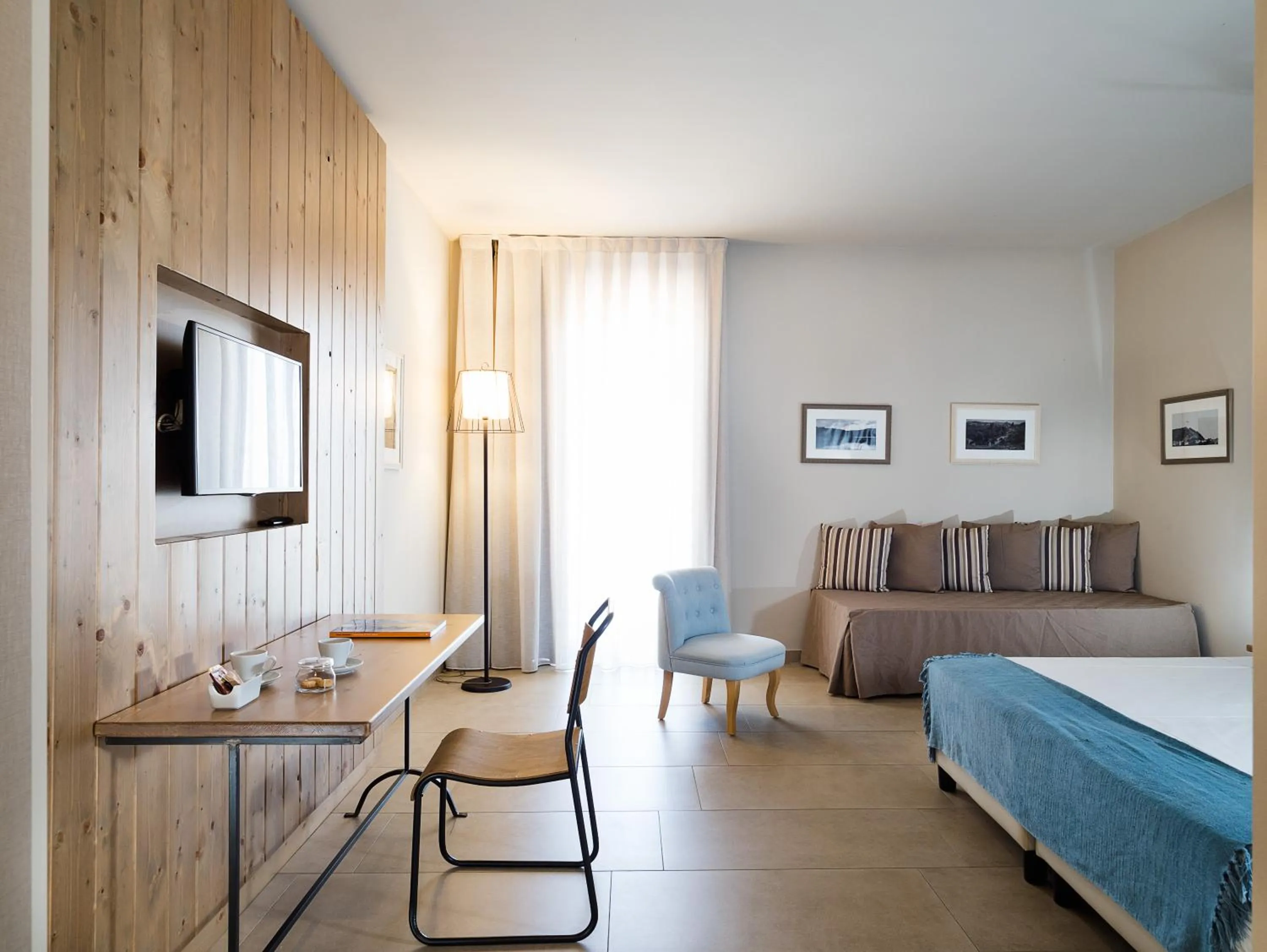 Photo of the whole room, Bed in Rocca dei Saraceni