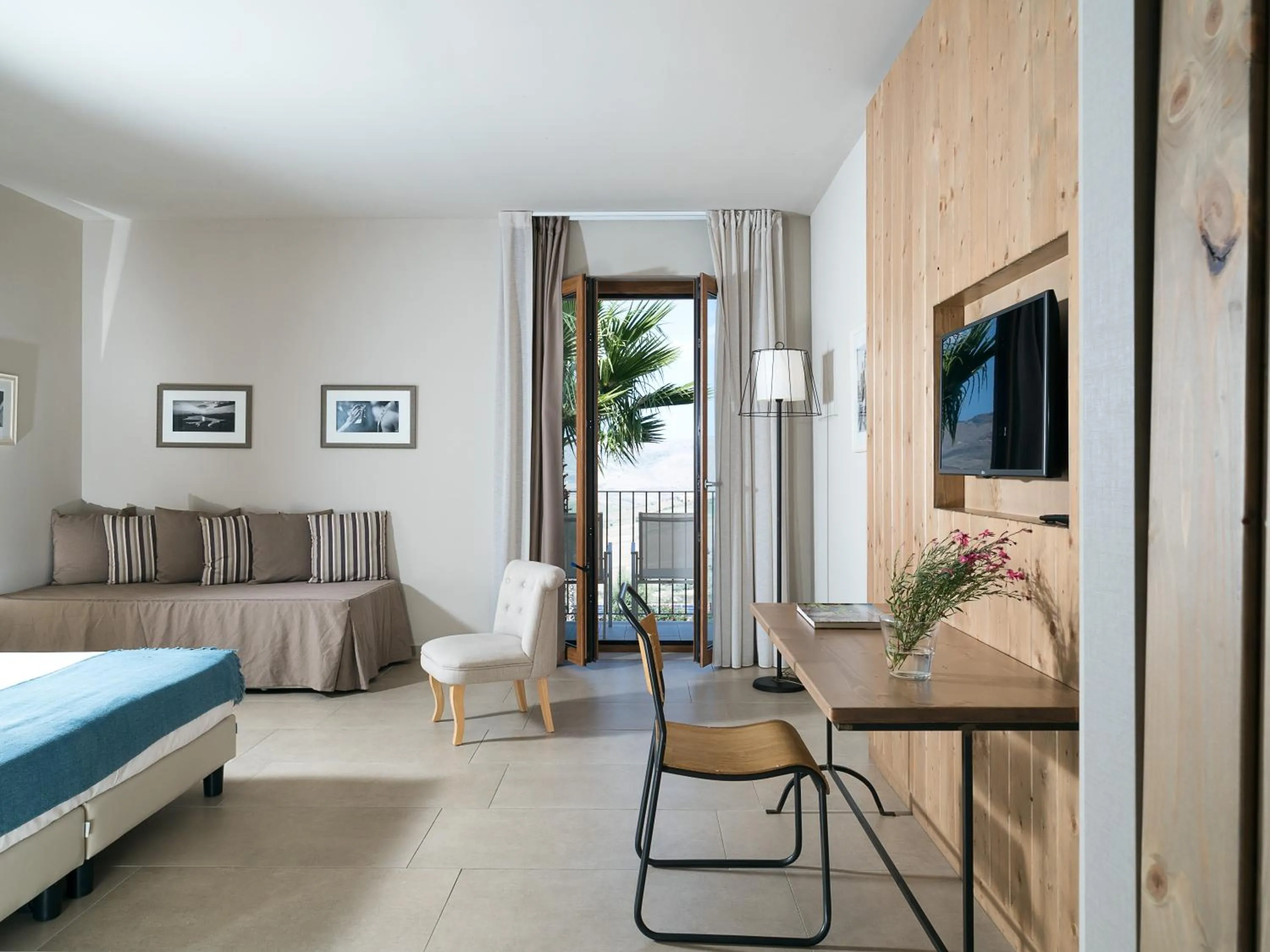 Photo of the whole room, Bed in Rocca dei Saraceni