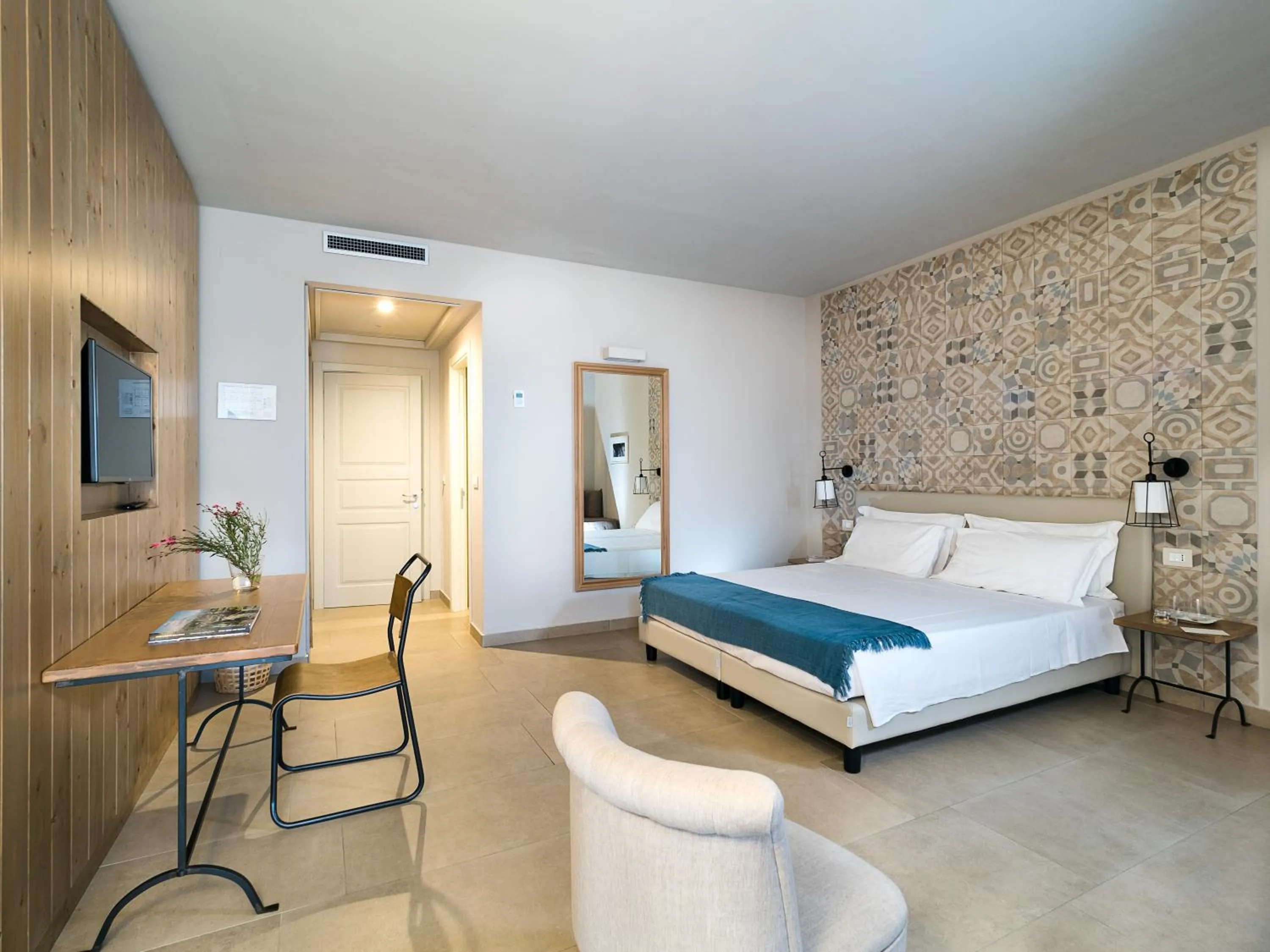 Photo of the whole room, Bed in Rocca dei Saraceni