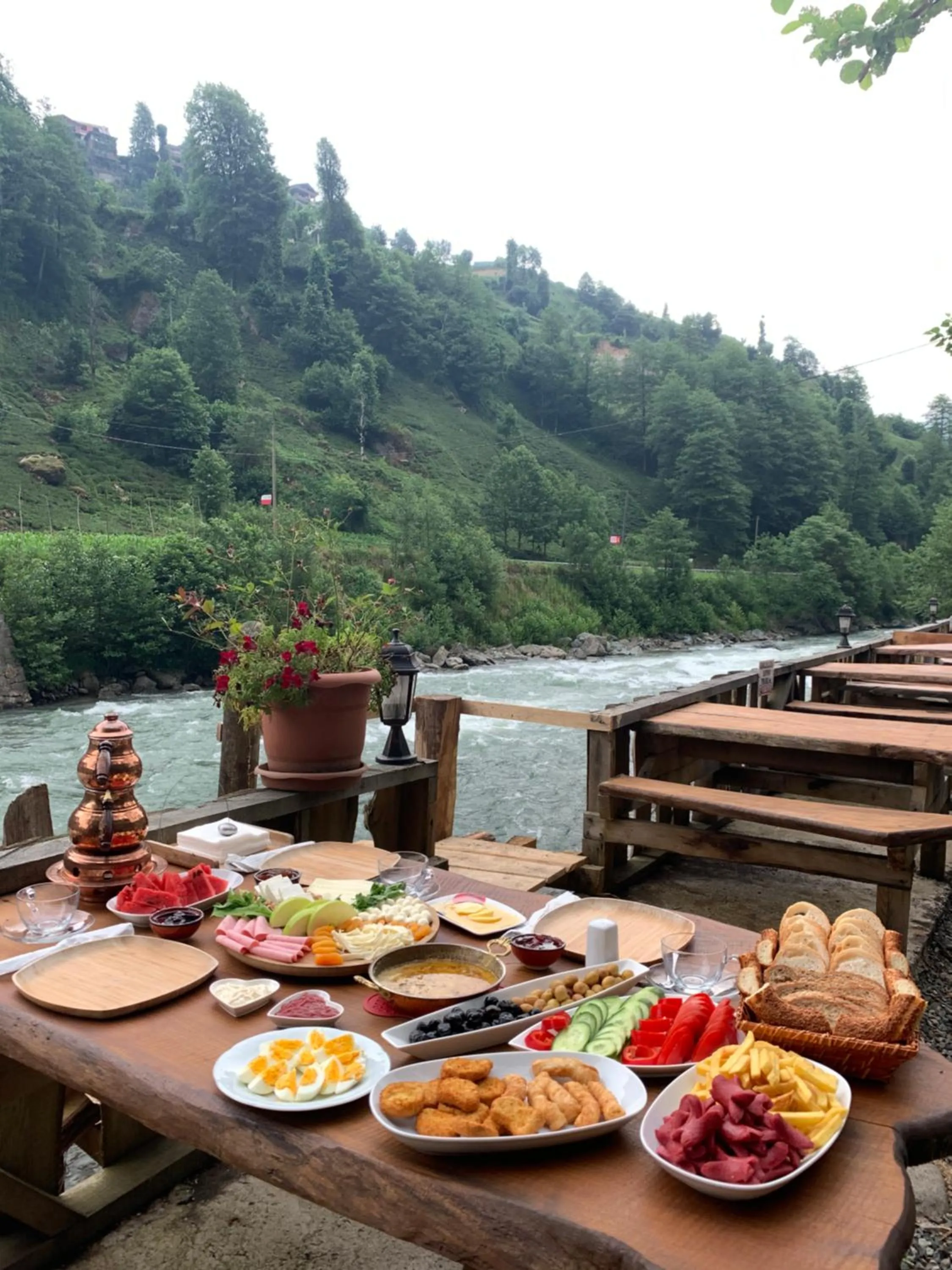 Breakfast in Tanura Bungalows