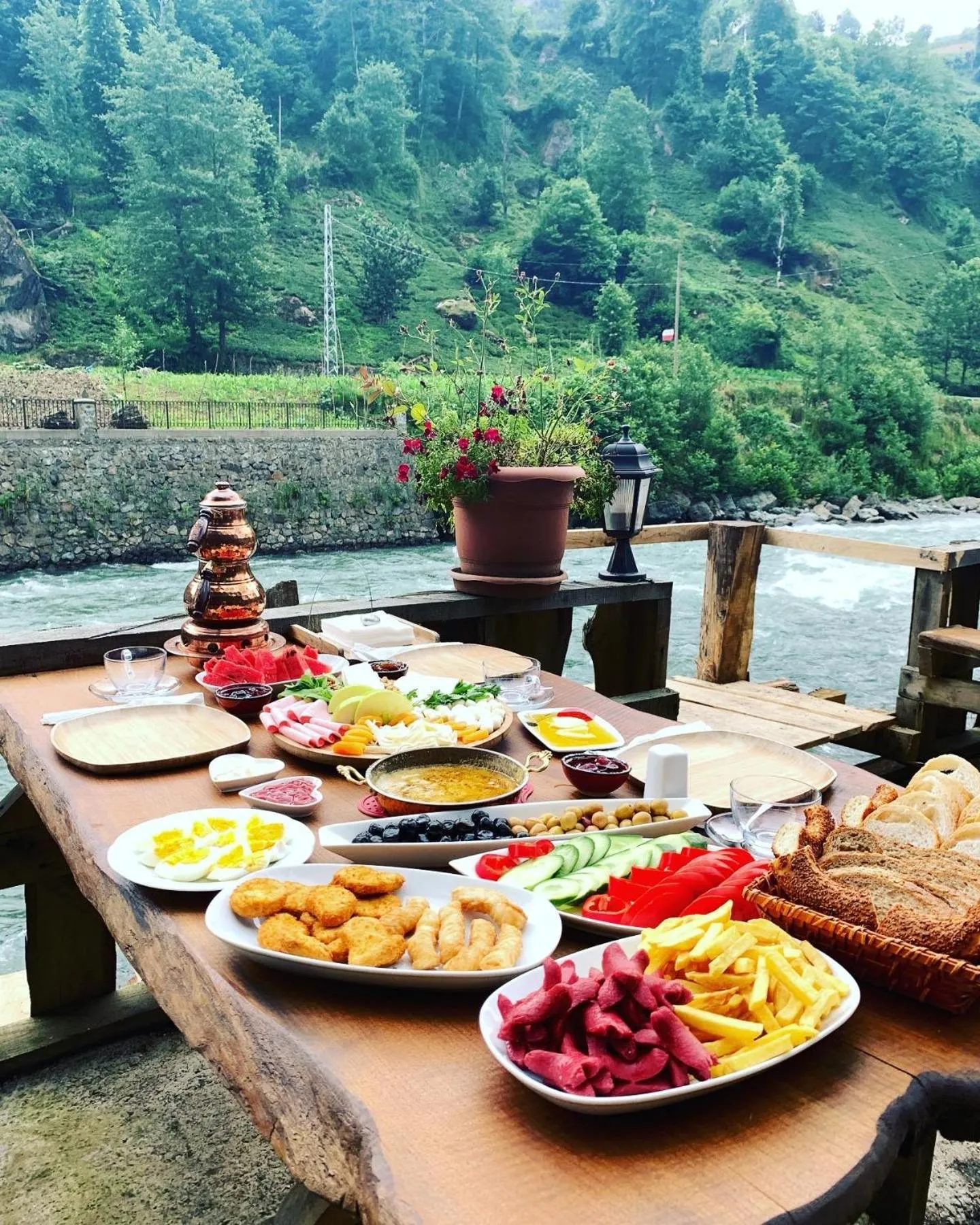 Breakfast in Tanura Bungalows