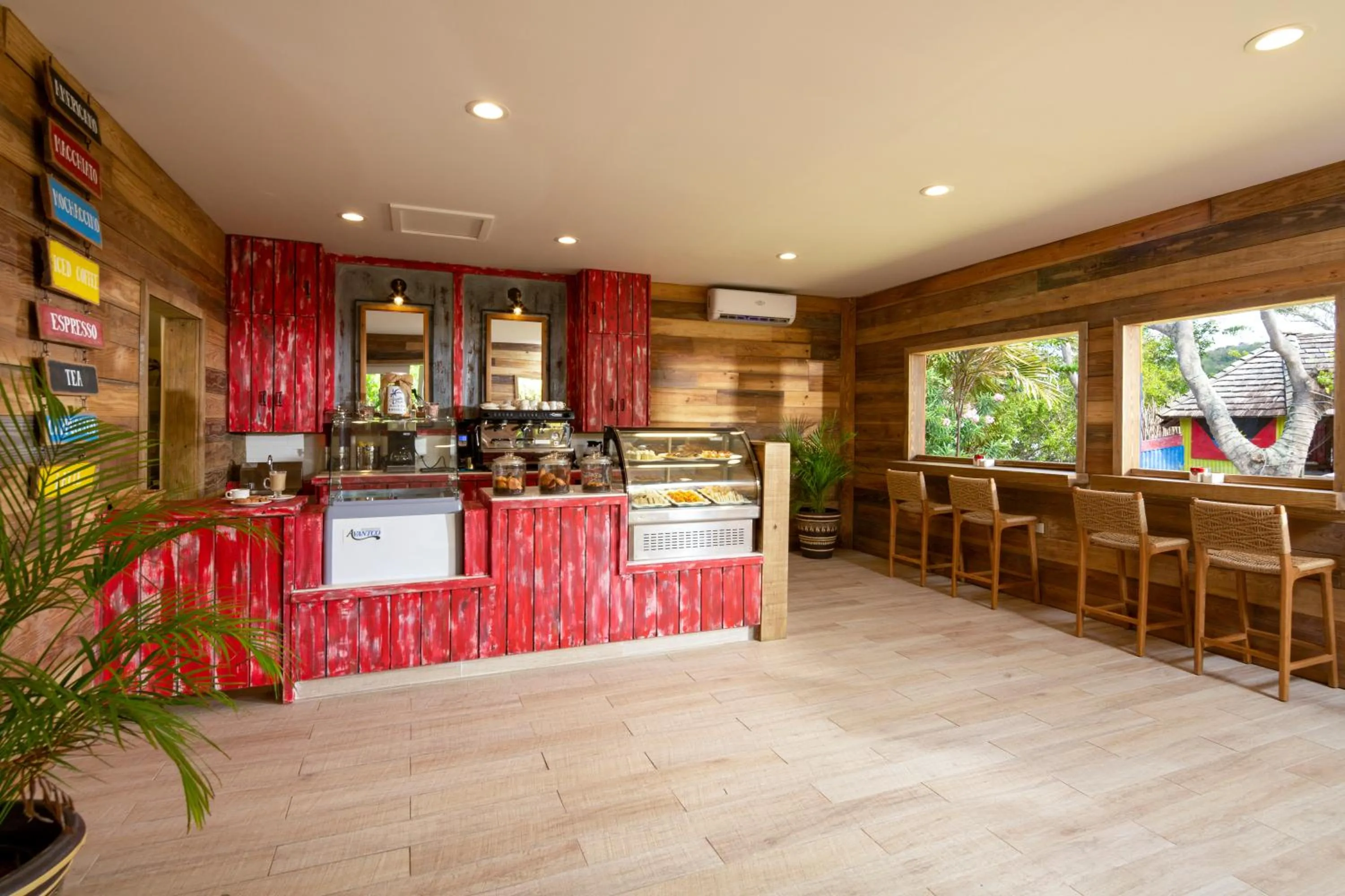 Restaurant/places to eat in Galley Bay Resort & Spa