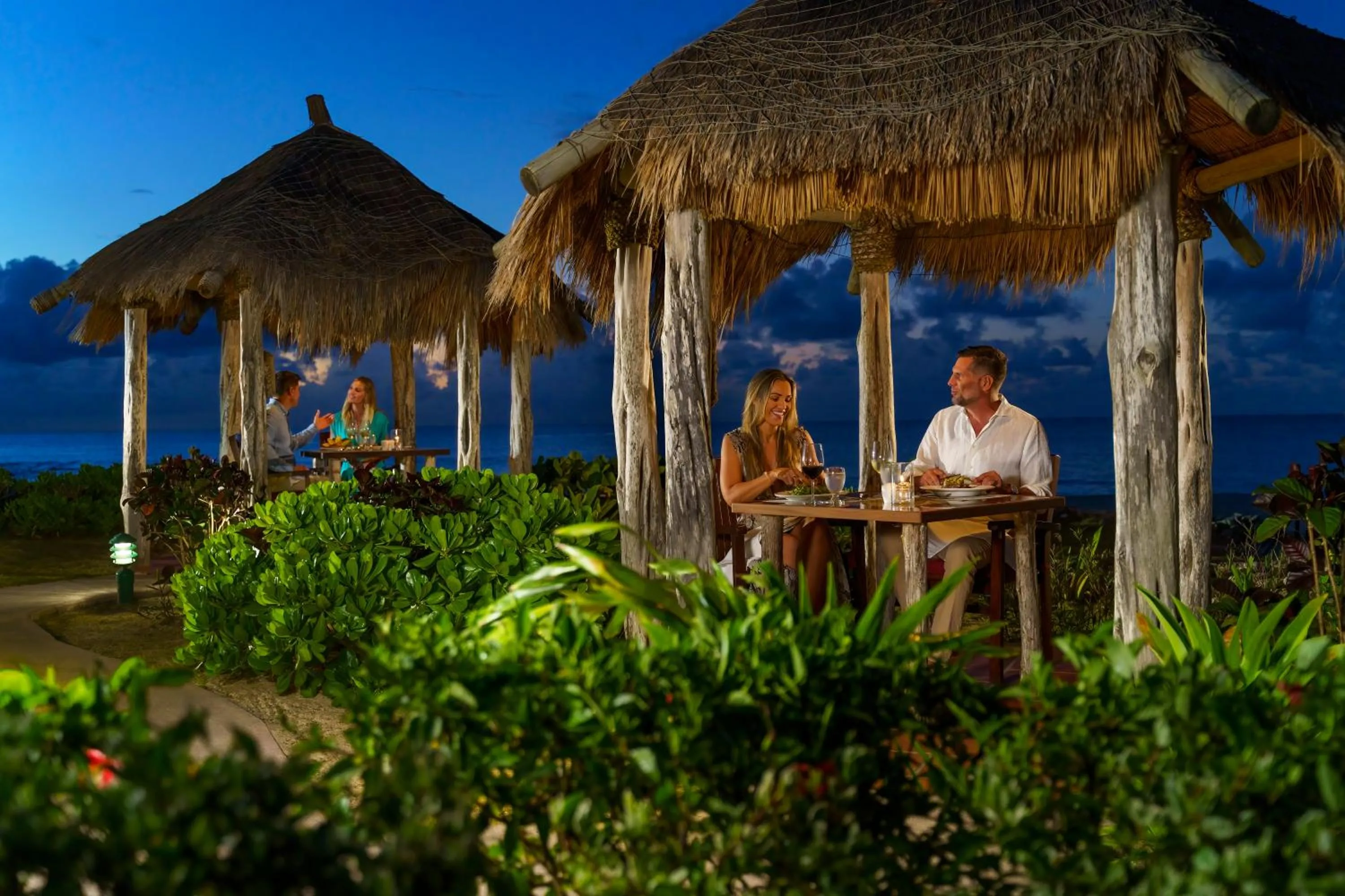 Restaurant/places to eat in Galley Bay Resort & Spa