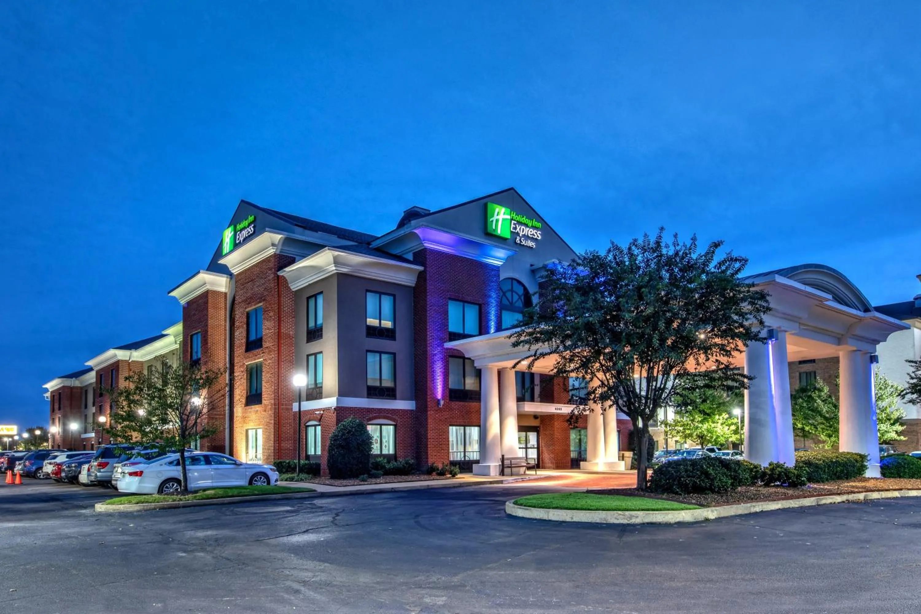 Property building in Holiday Inn Express Hotel & Suites Memphis Southwind by IHG