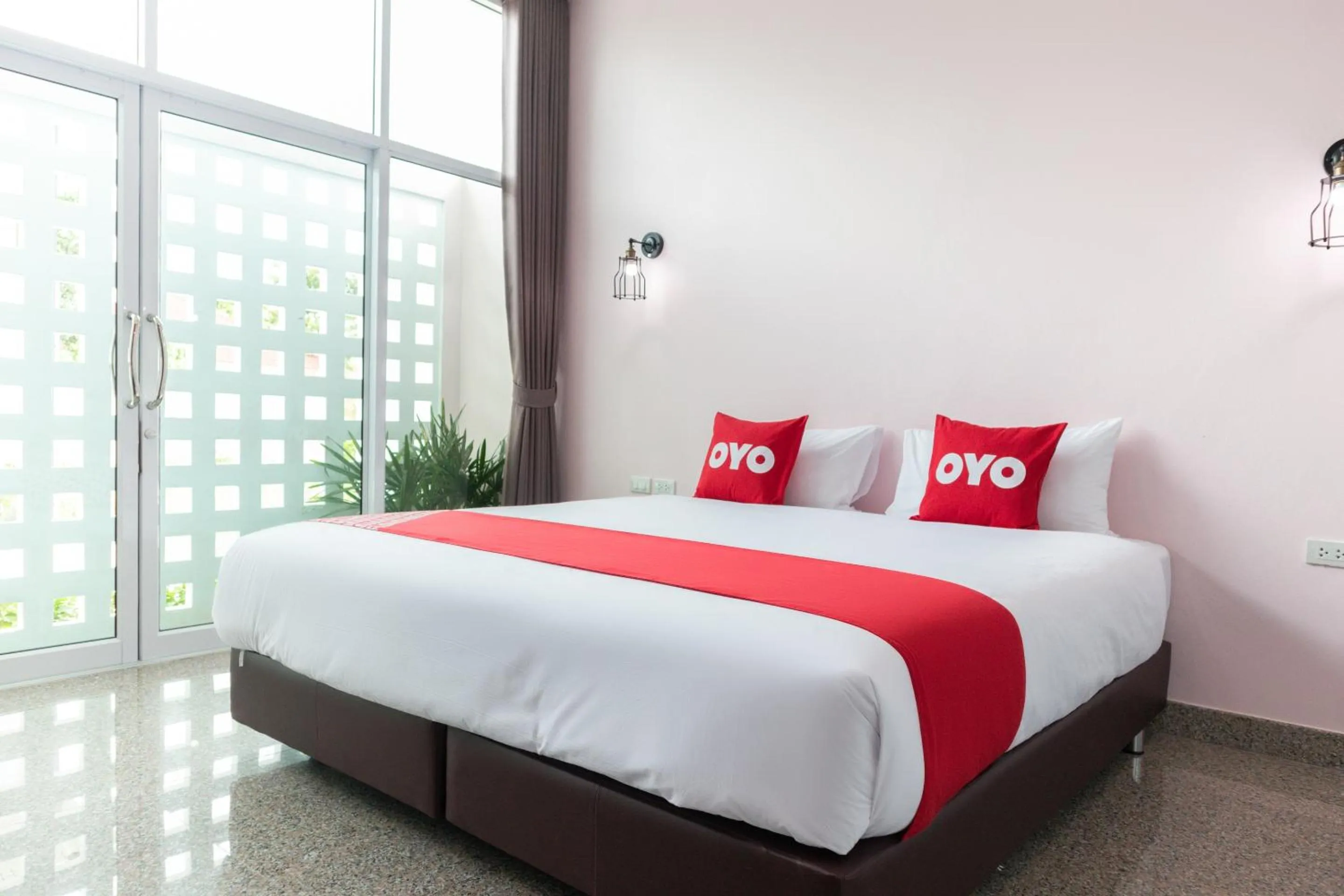 Bedroom in Sabai Palace