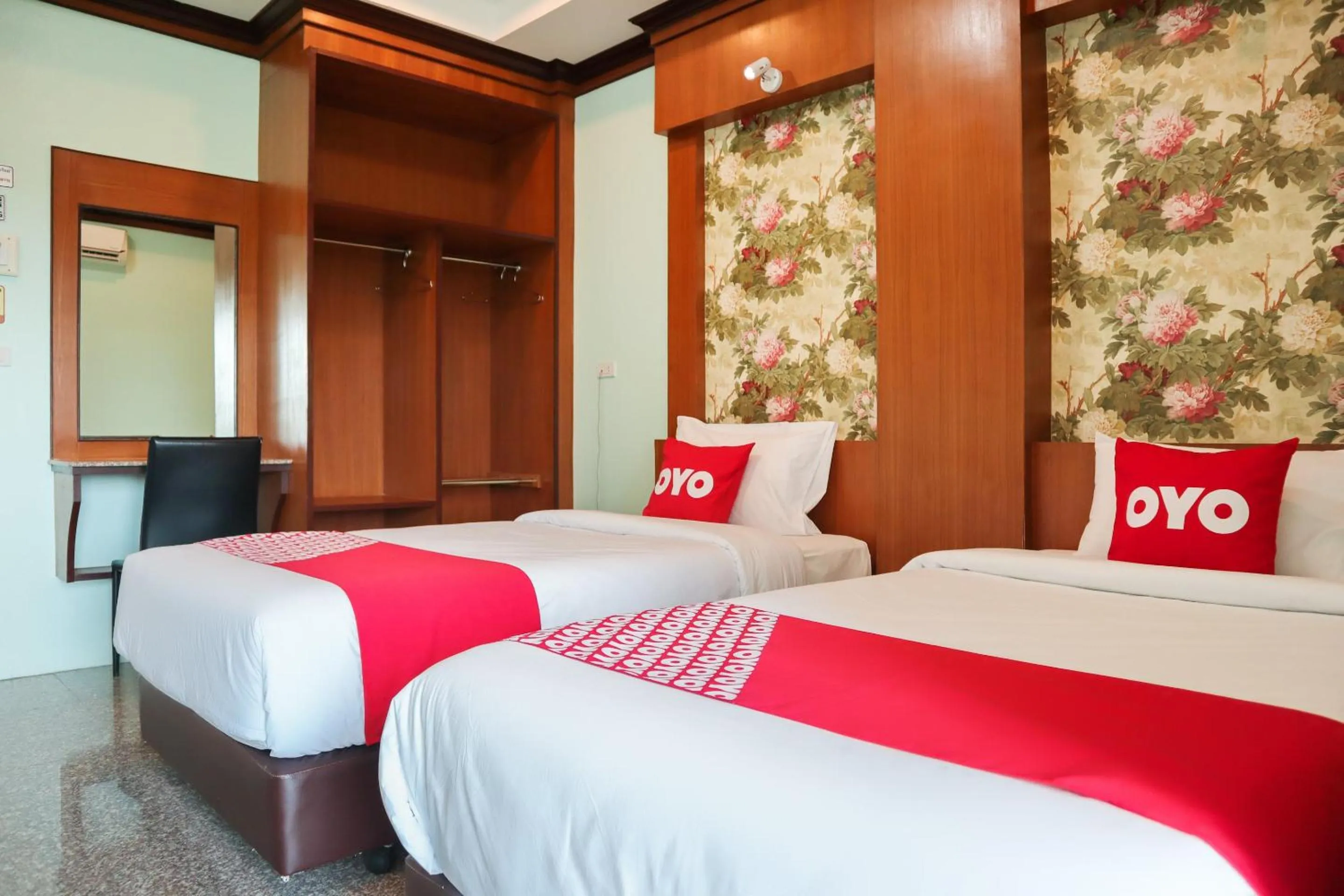 Bedroom in Sabai Palace