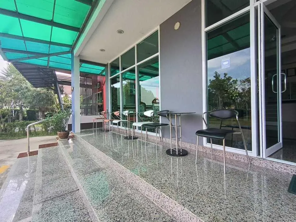 Facade/entrance in Sabai Palace