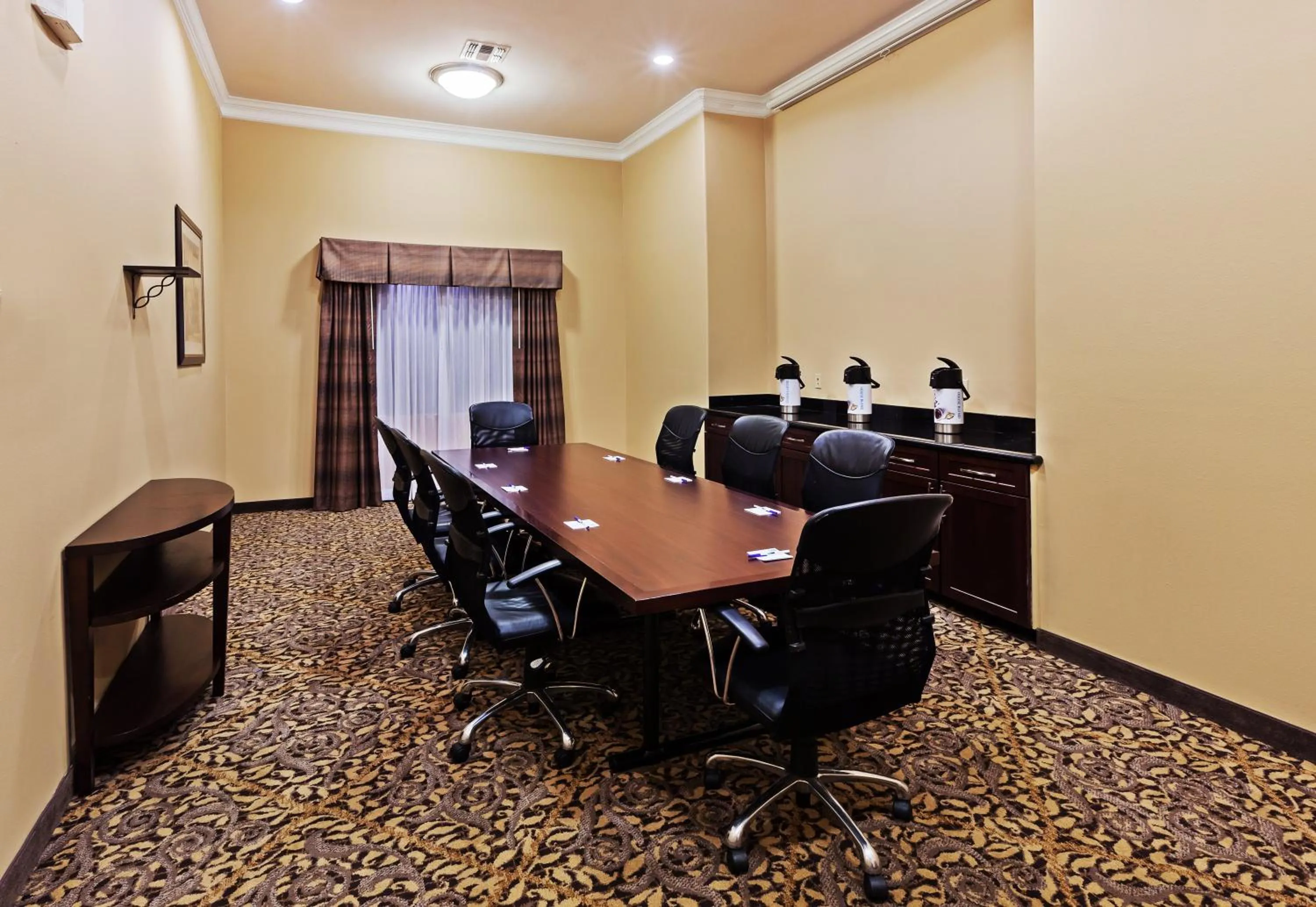 Meeting/conference room in Holiday Inn Express Houston-Alvin by IHG